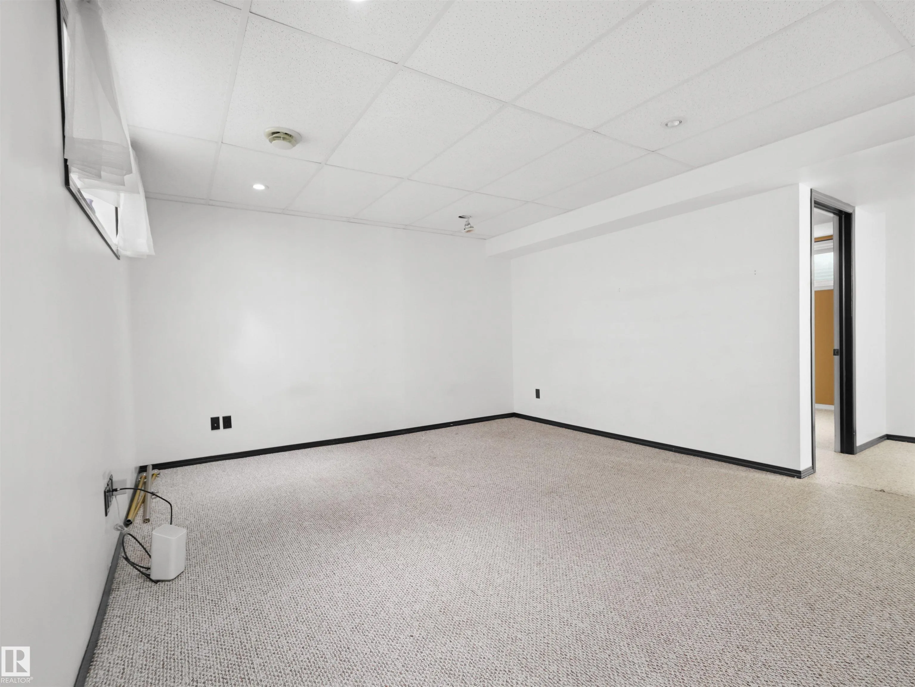 4808 34 Ave