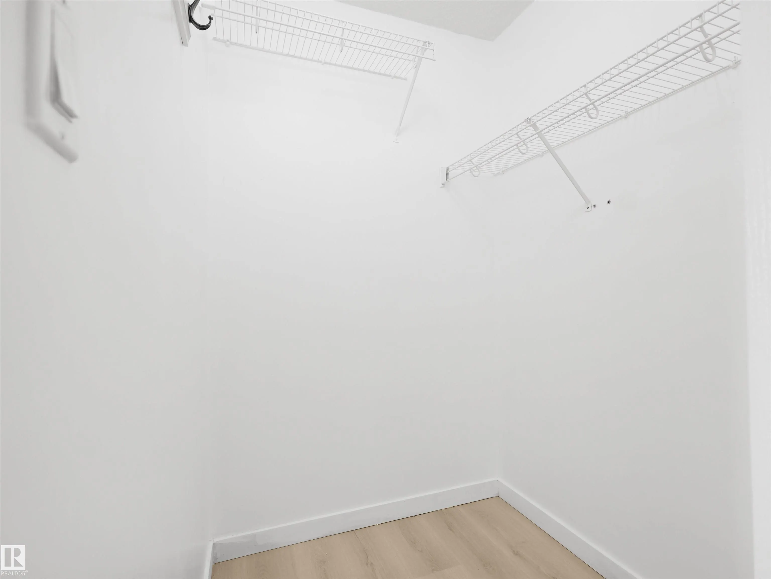 4808 34 Ave