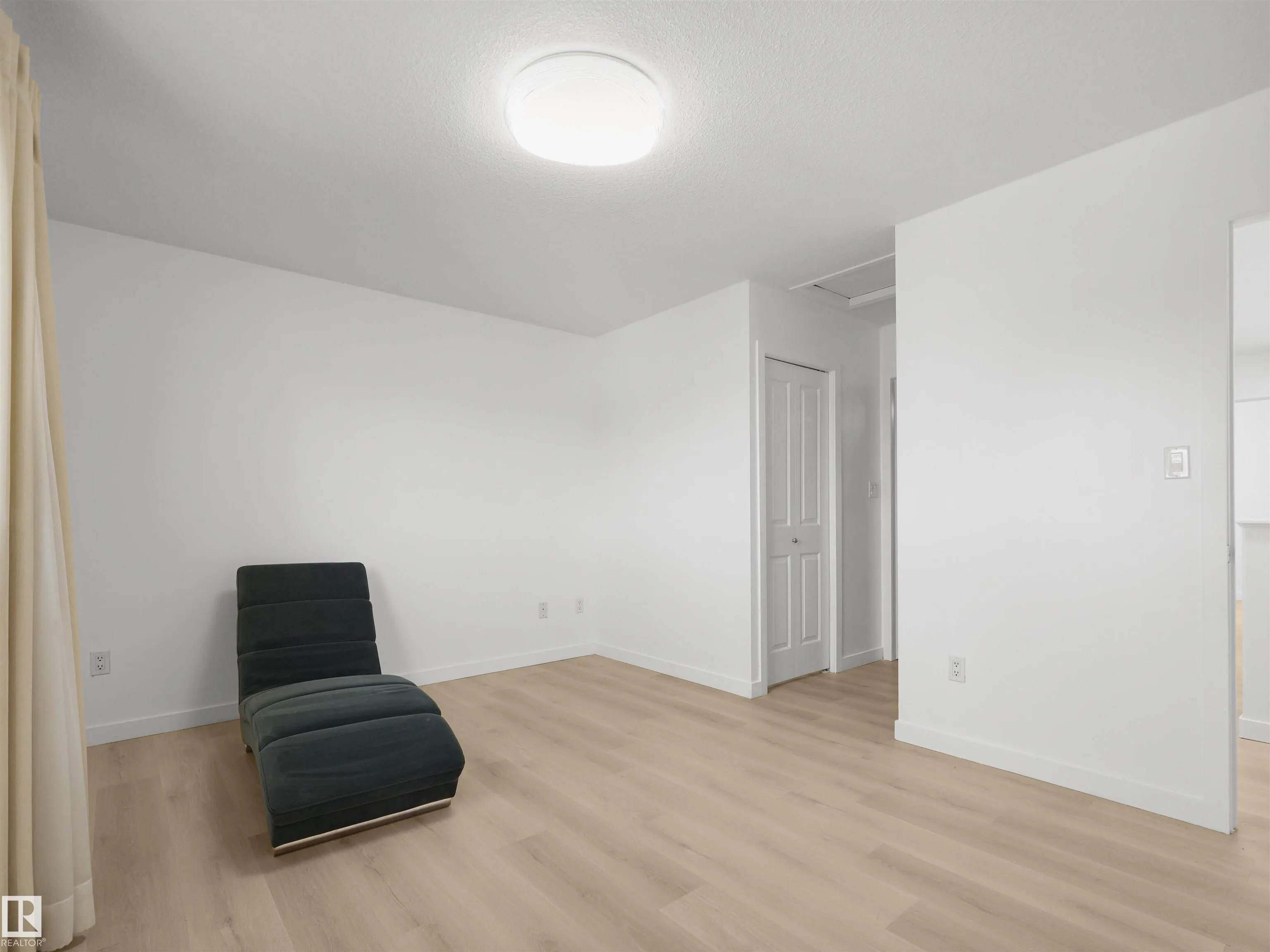 4808 34 Ave