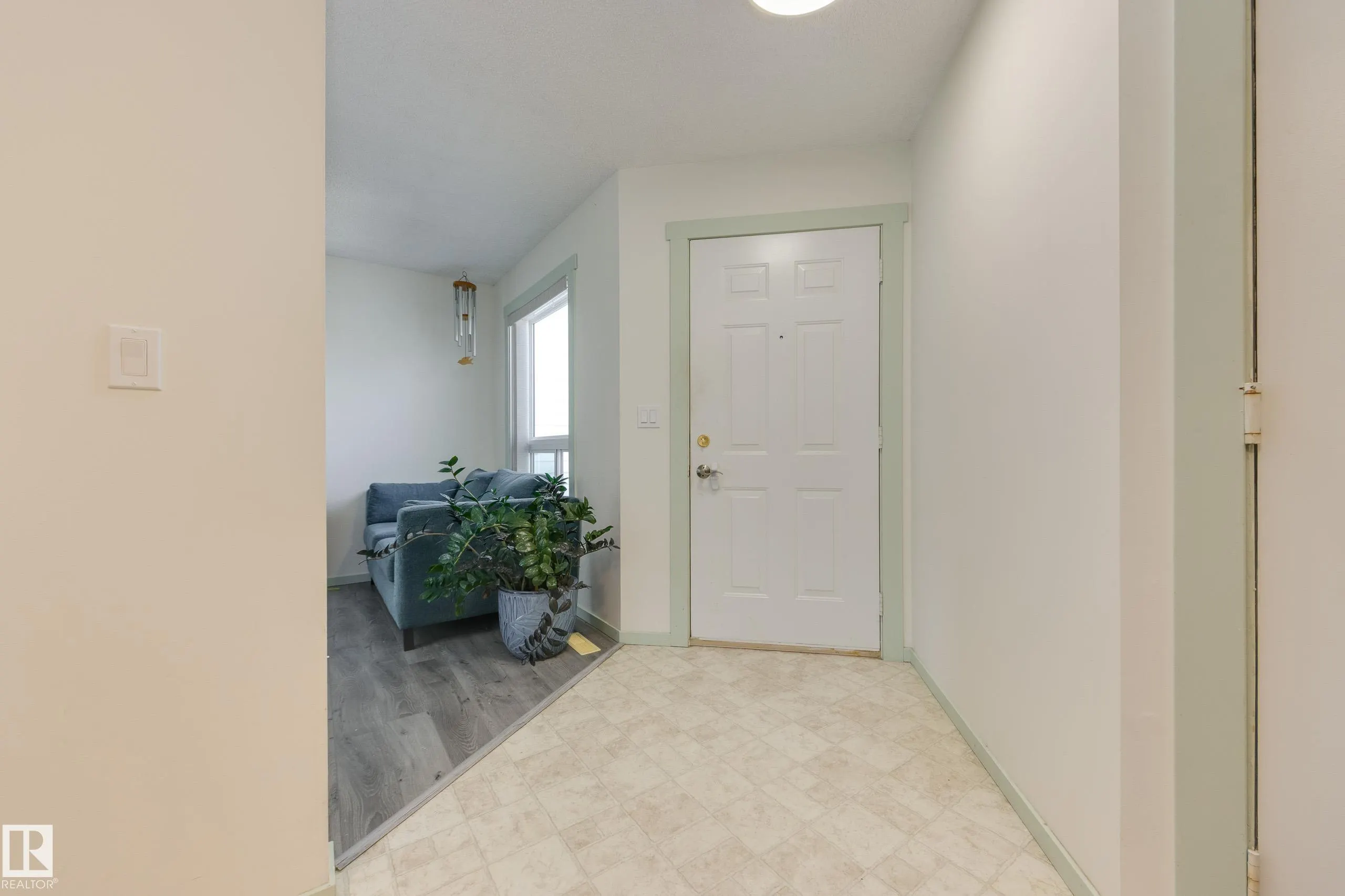 15 Ritchie Way