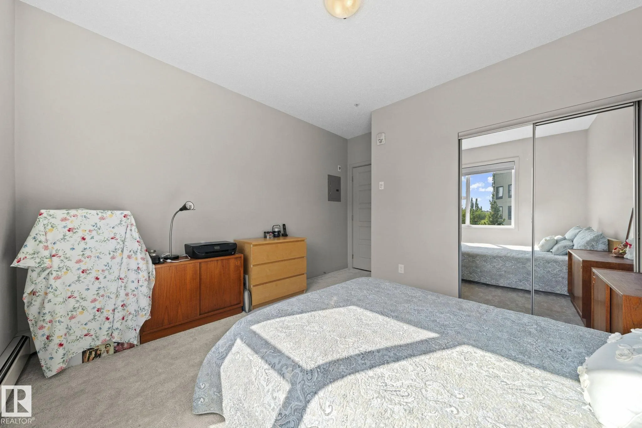 320 Ambleside Link