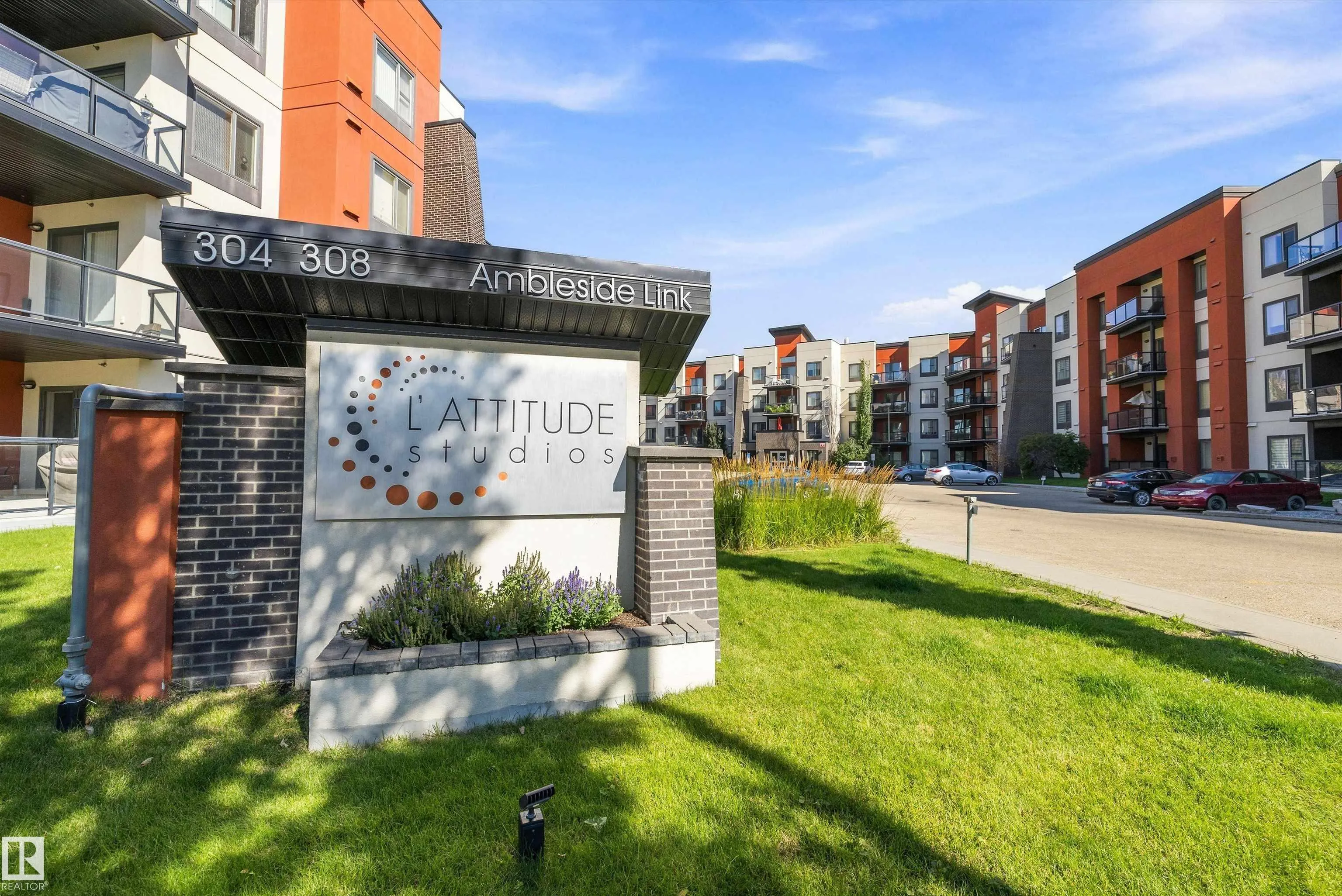 304 Ambleside Link