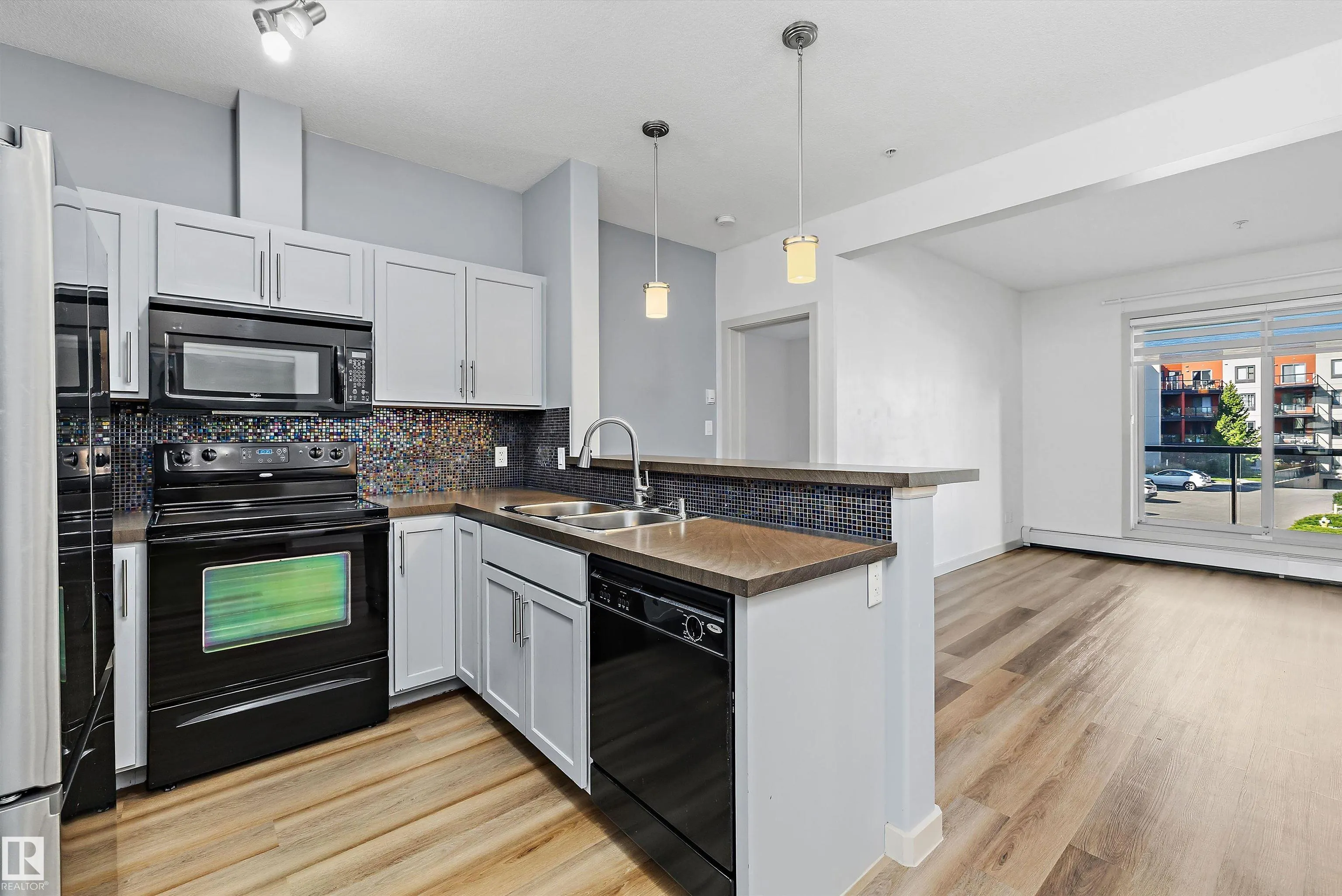 304 Ambleside Link