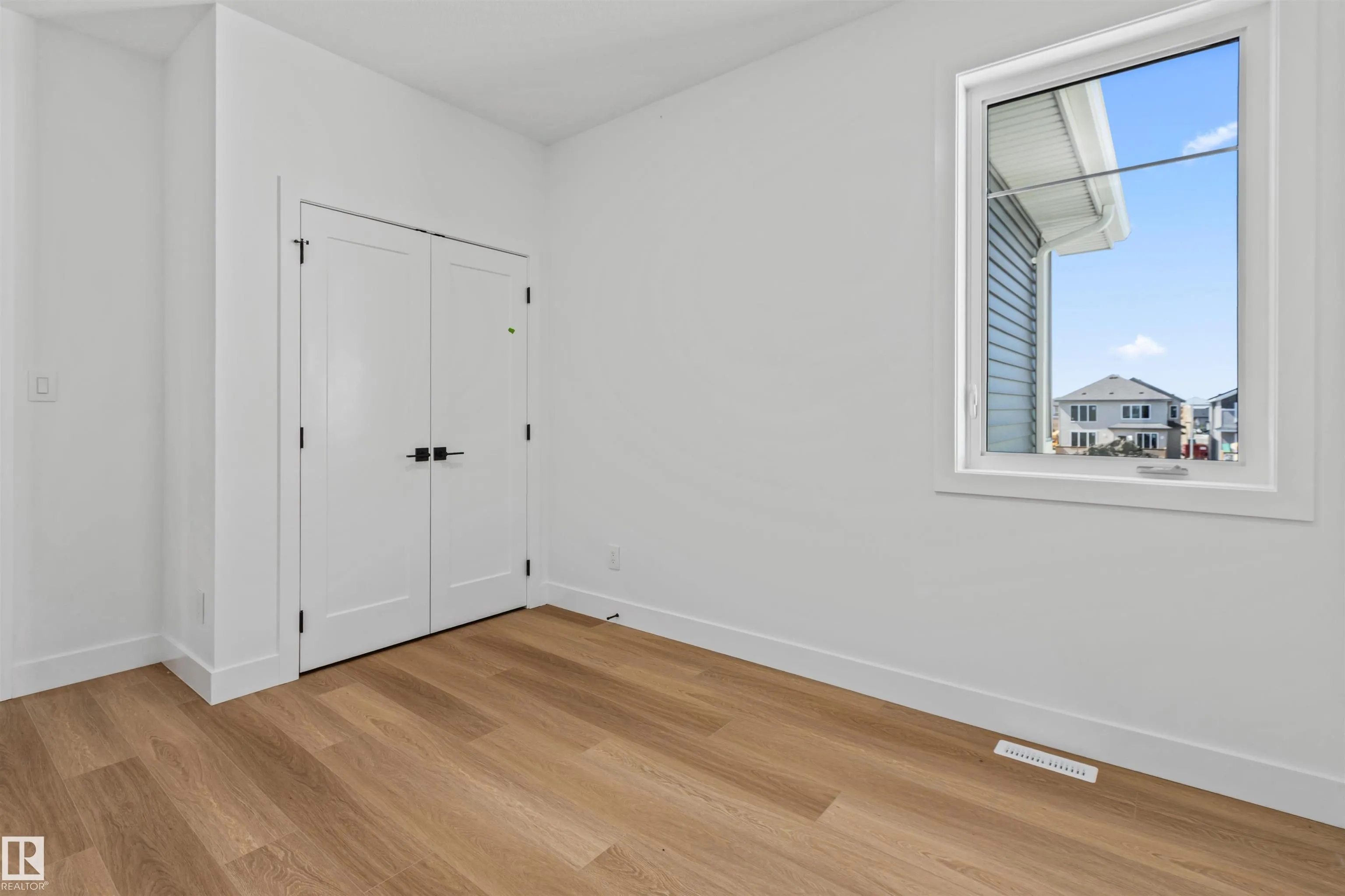 5 Mockingbird Crescent