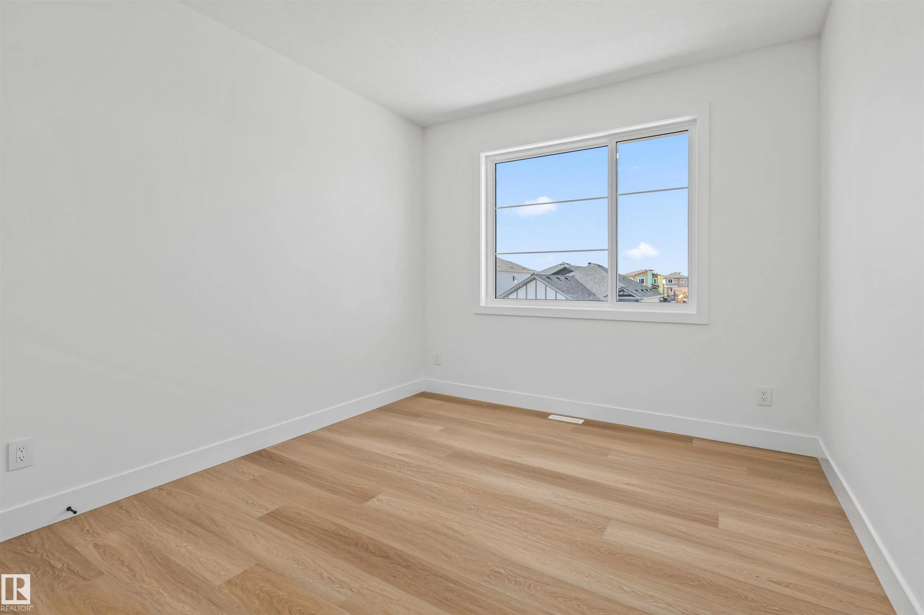 5 Mockingbird Crescent