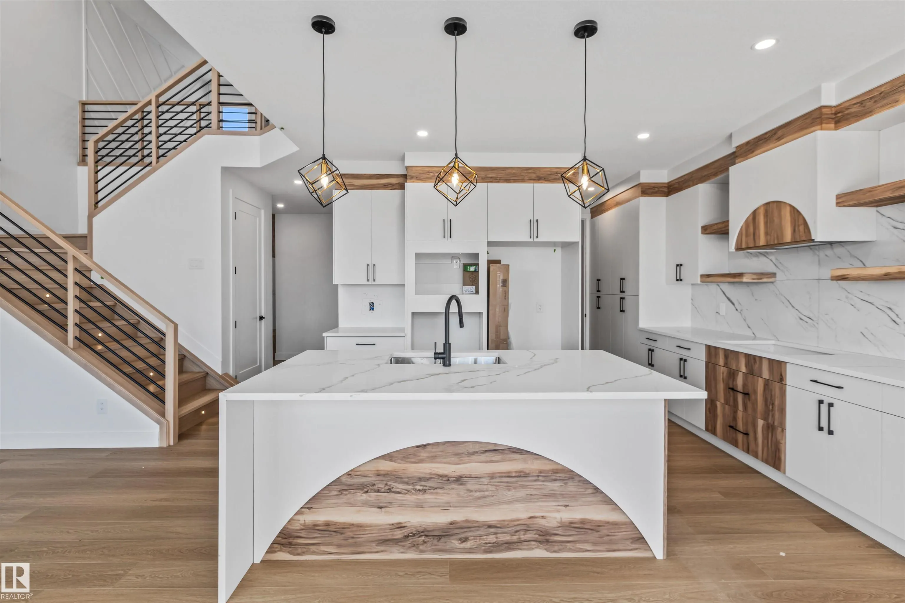 5 Mockingbird Crescent