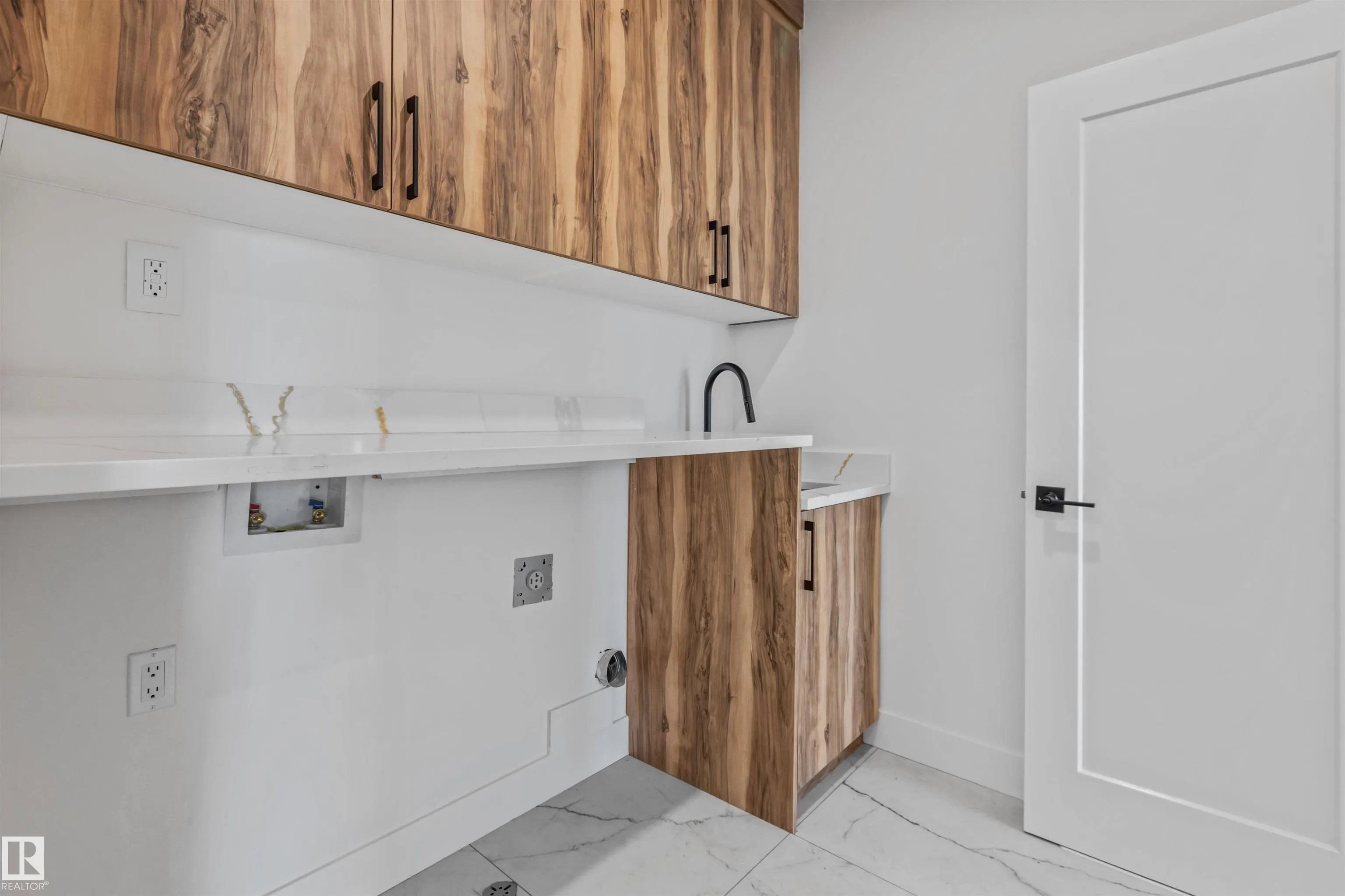 5 Mockingbird Crescent