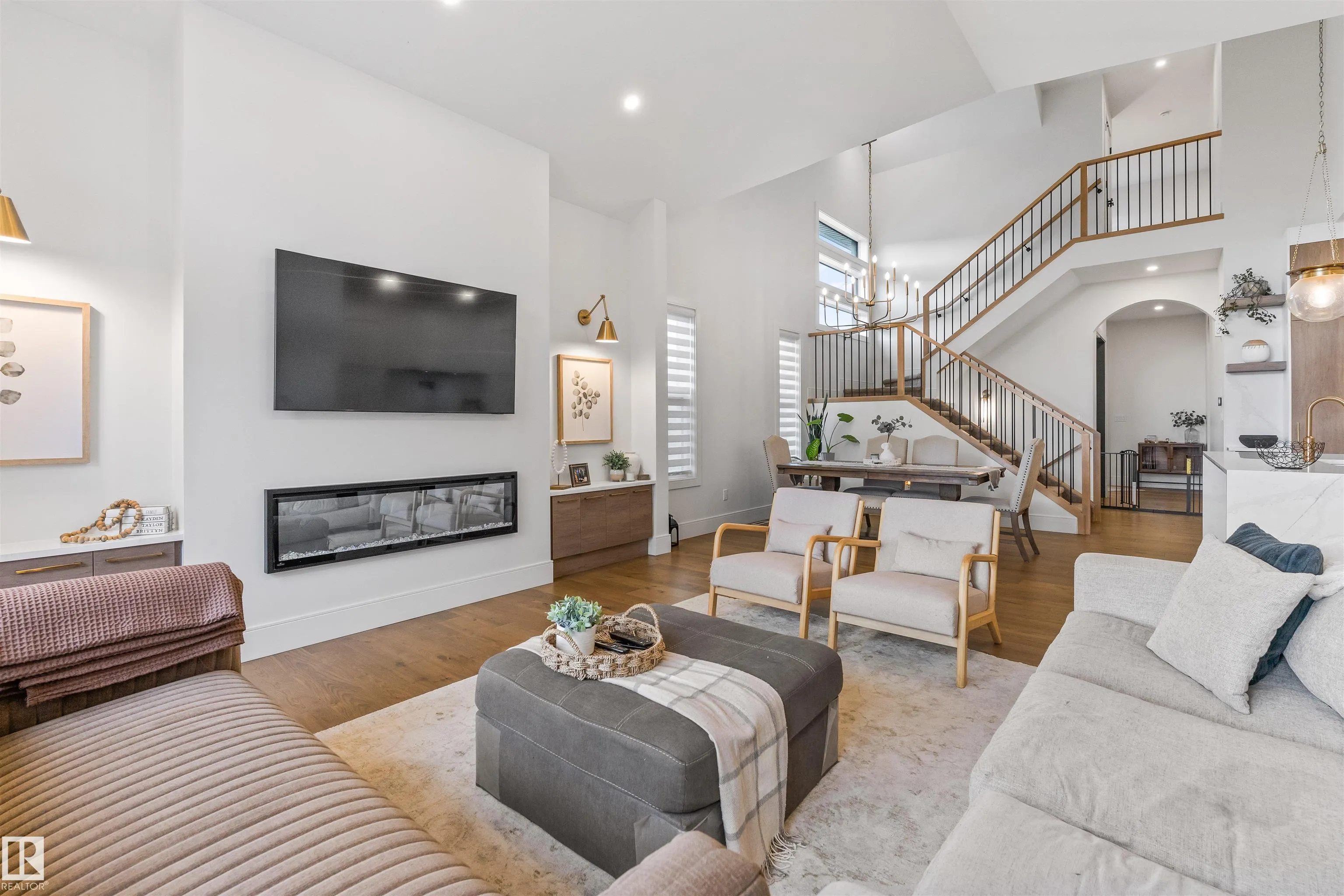 110 EDGEFIELD Way