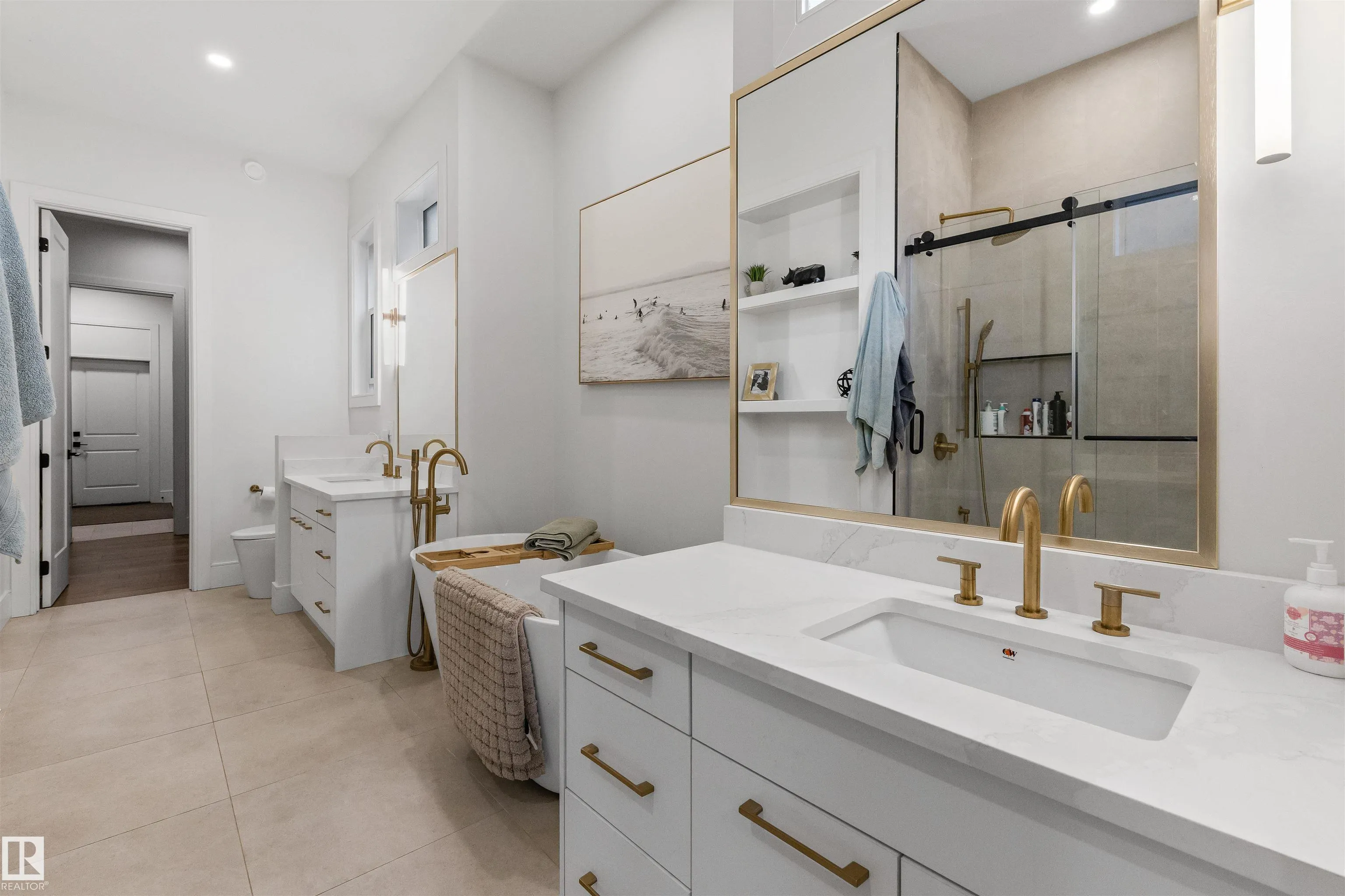 110 EDGEFIELD Way