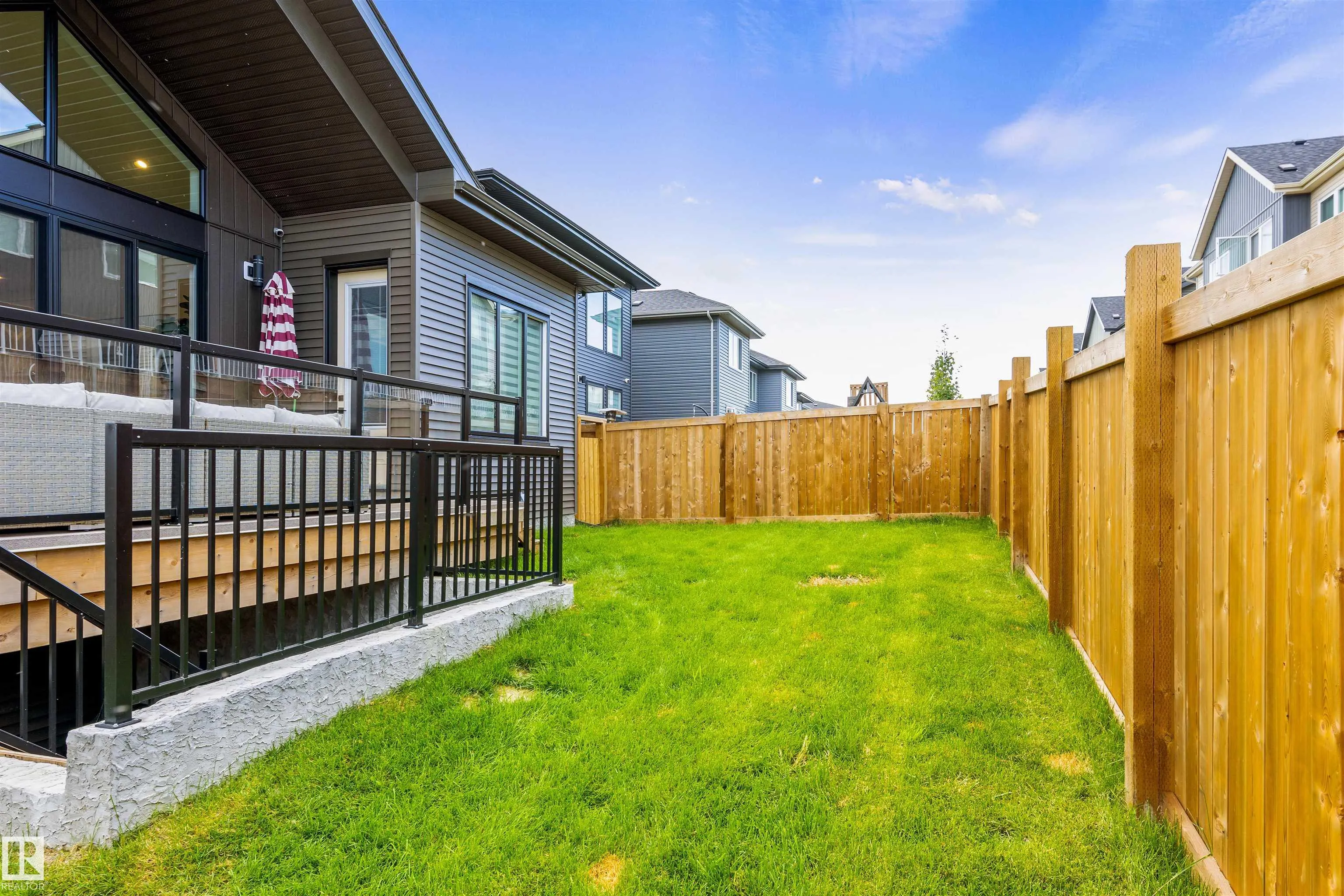 110 EDGEFIELD Way