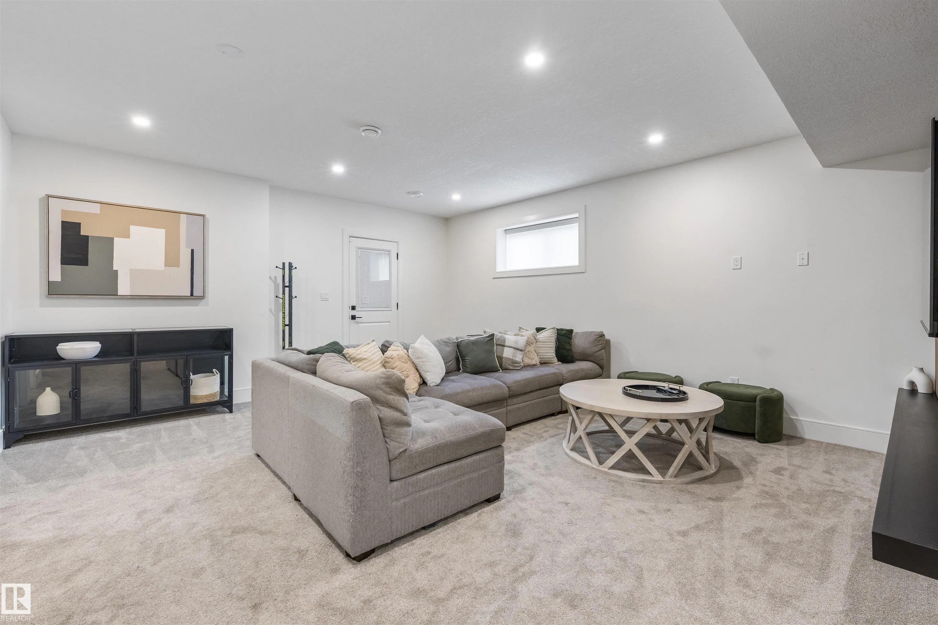 110 EDGEFIELD Way
