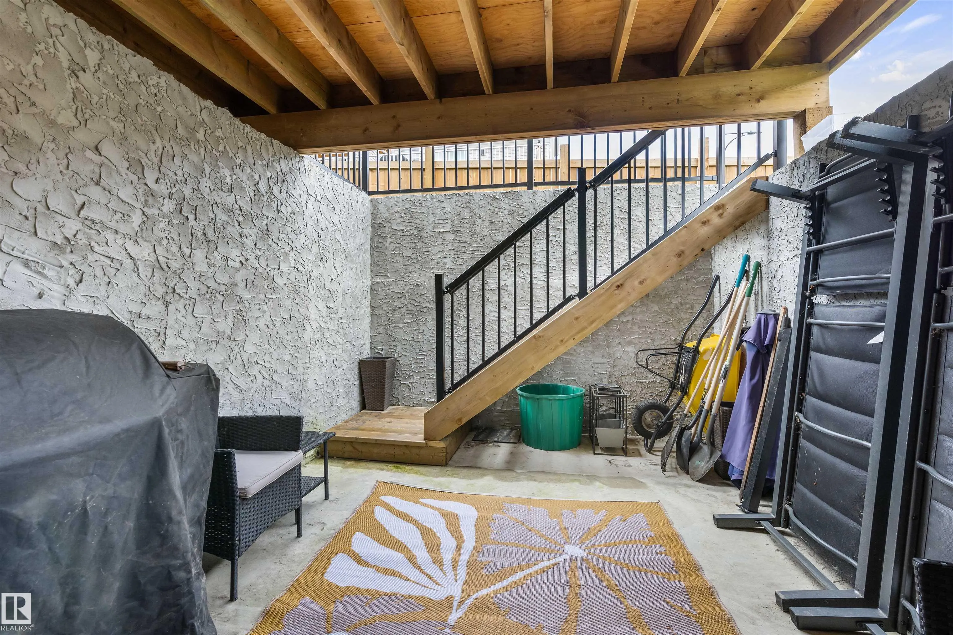 110 EDGEFIELD Way