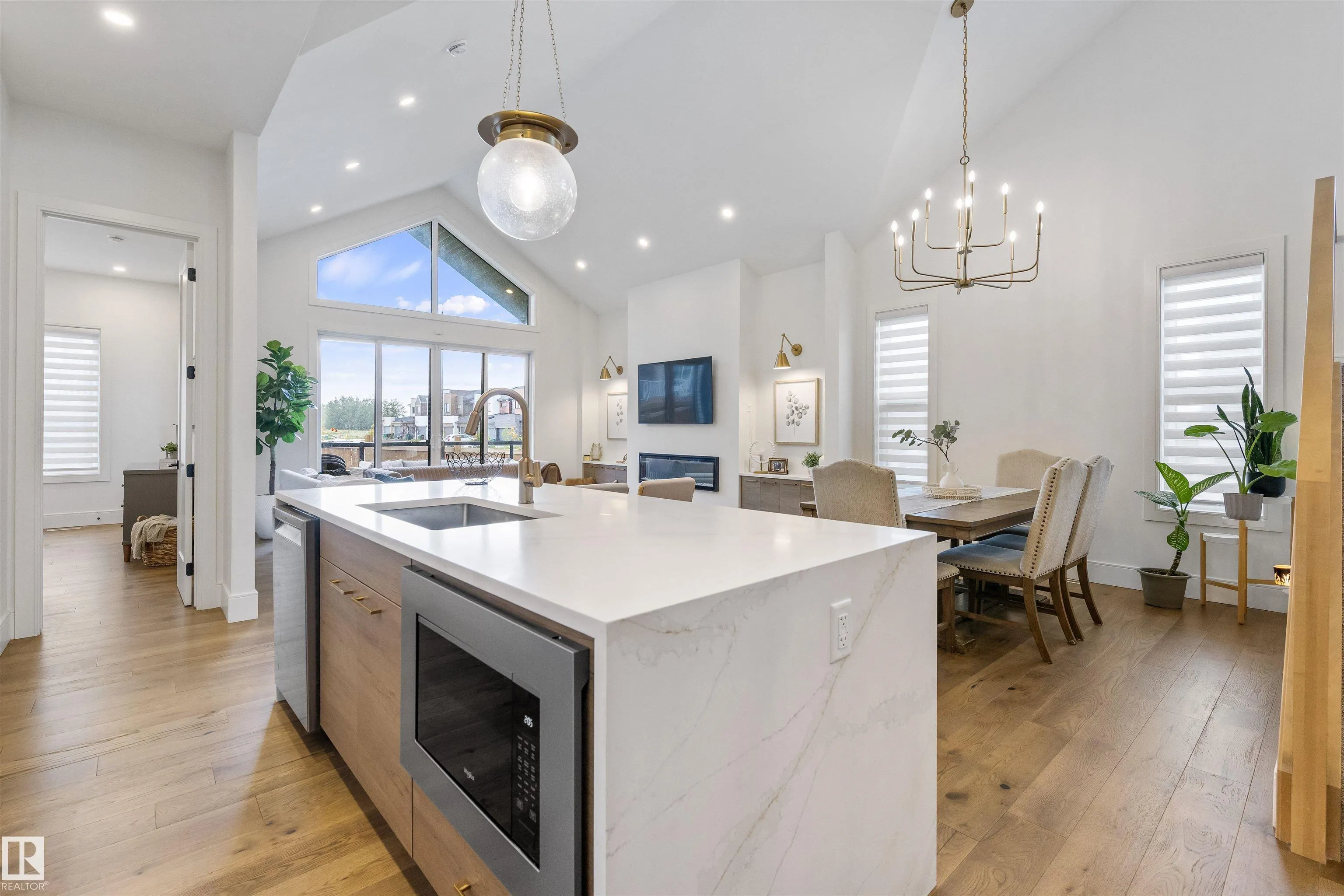 110 EDGEFIELD Way