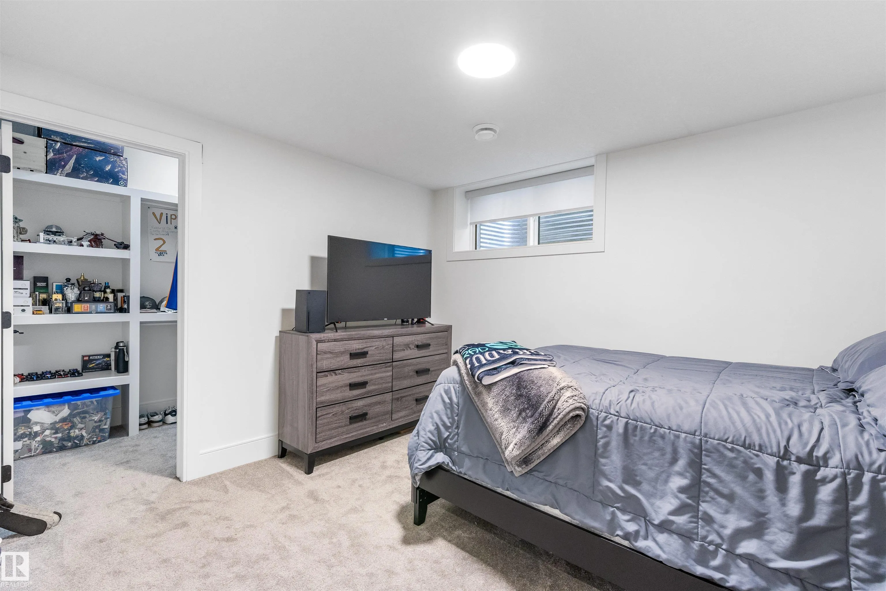 110 EDGEFIELD Way