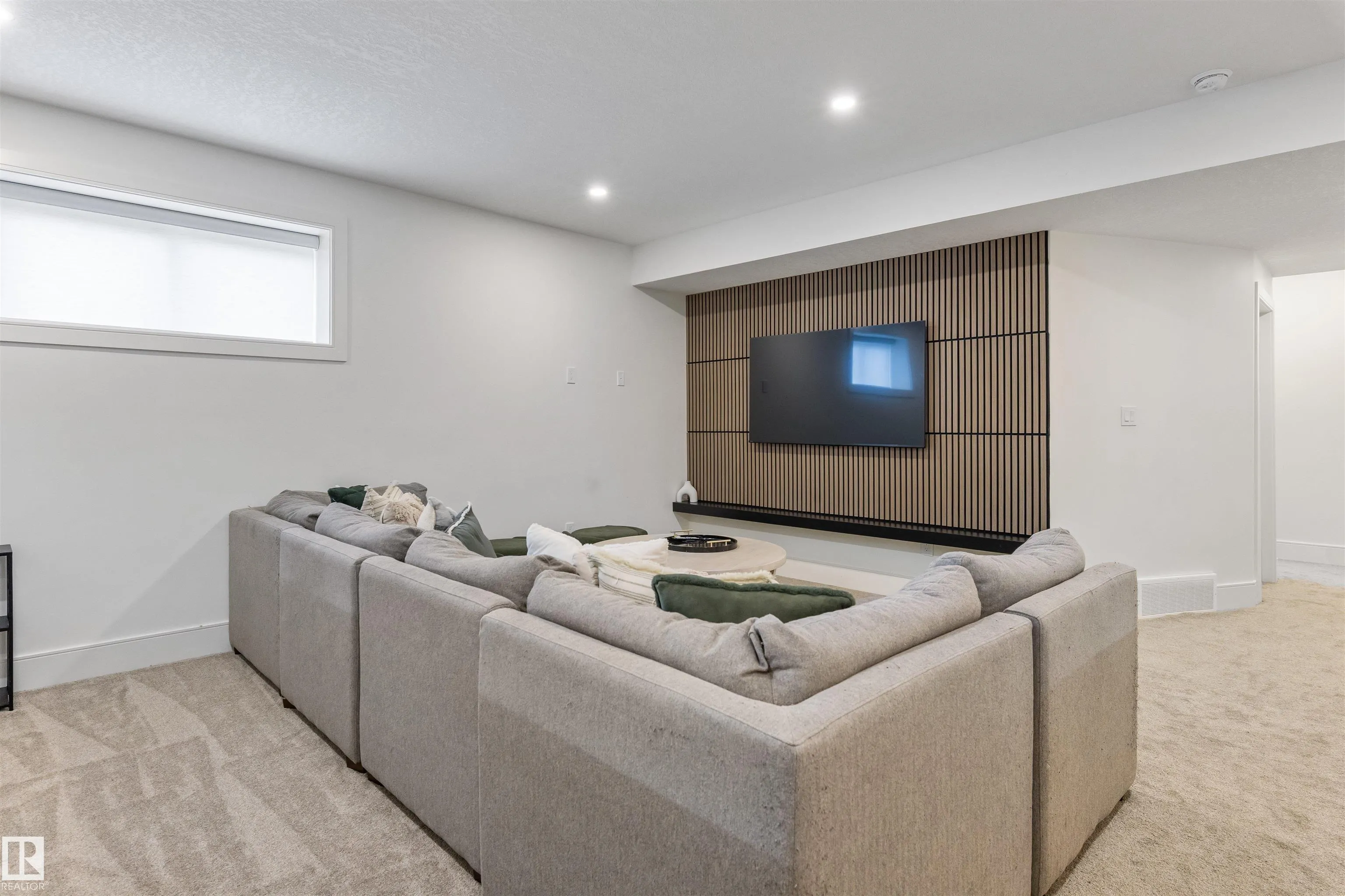 110 EDGEFIELD Way