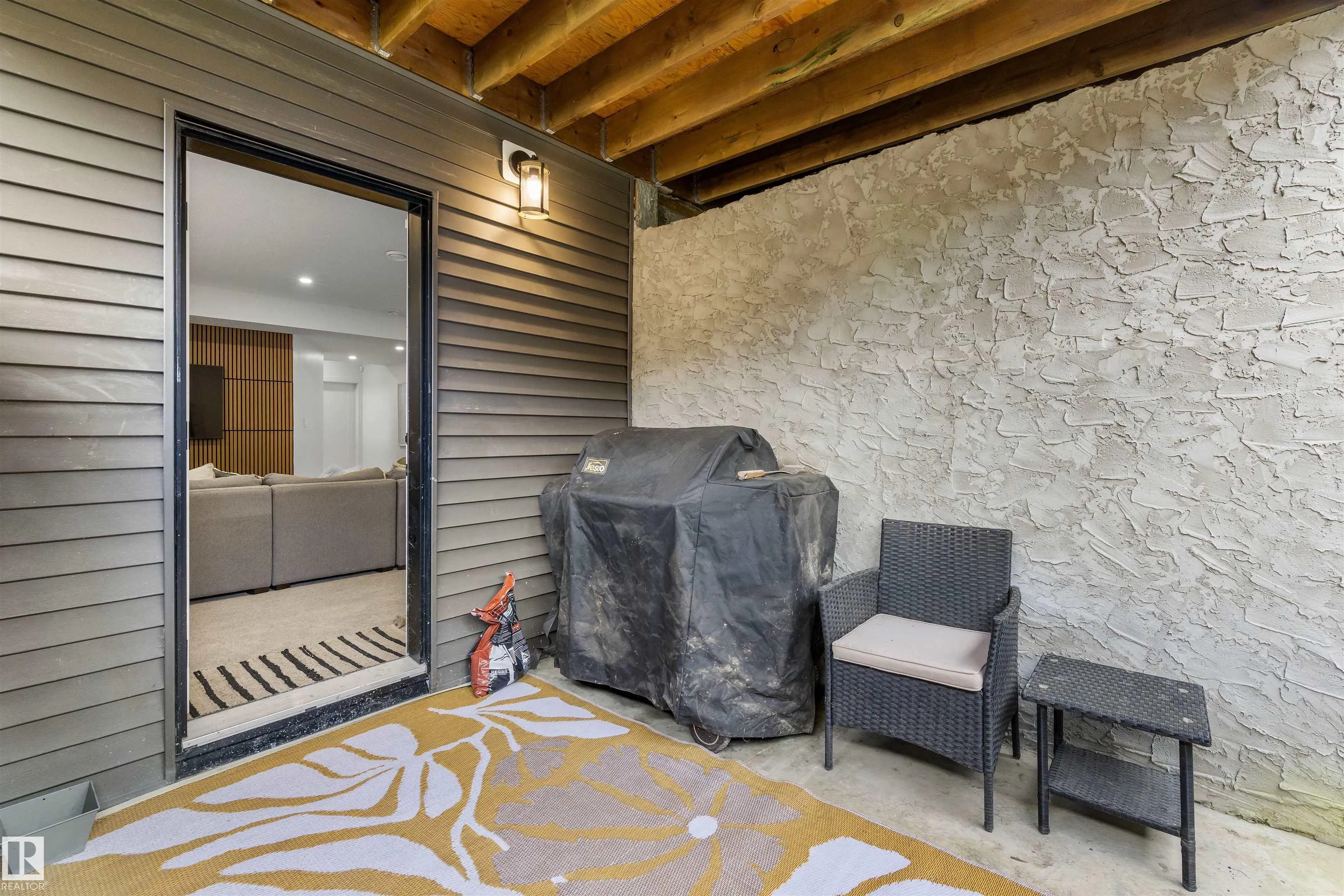 110 EDGEFIELD Way