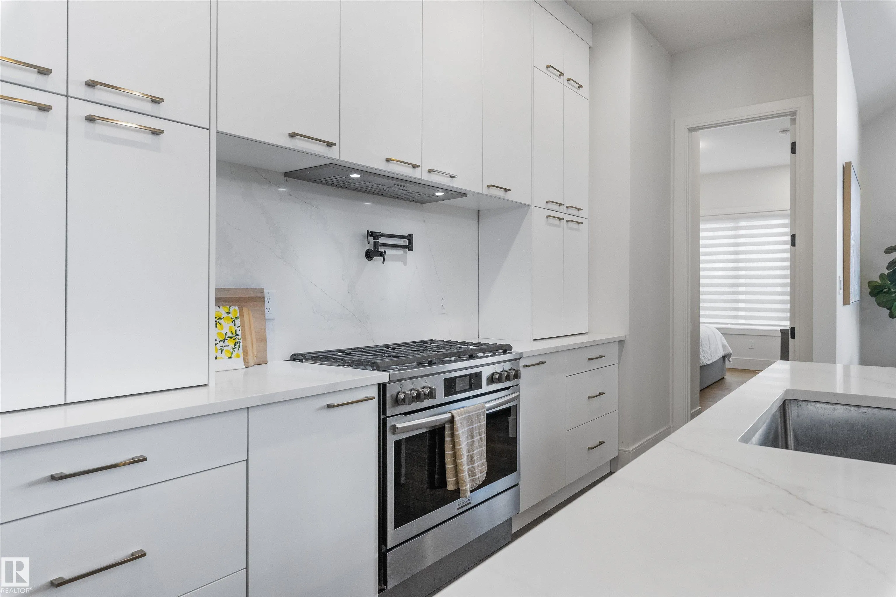 110 EDGEFIELD Way