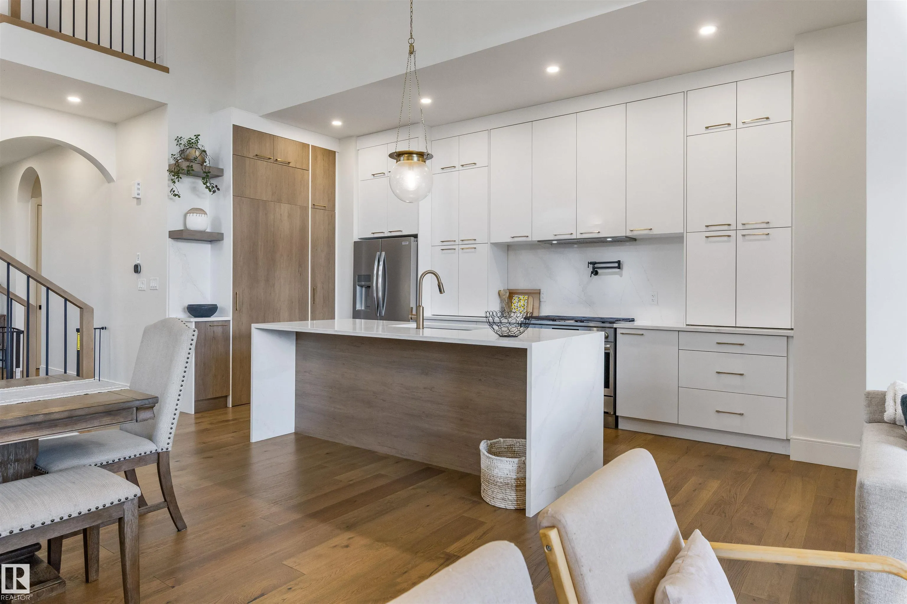 110 EDGEFIELD Way
