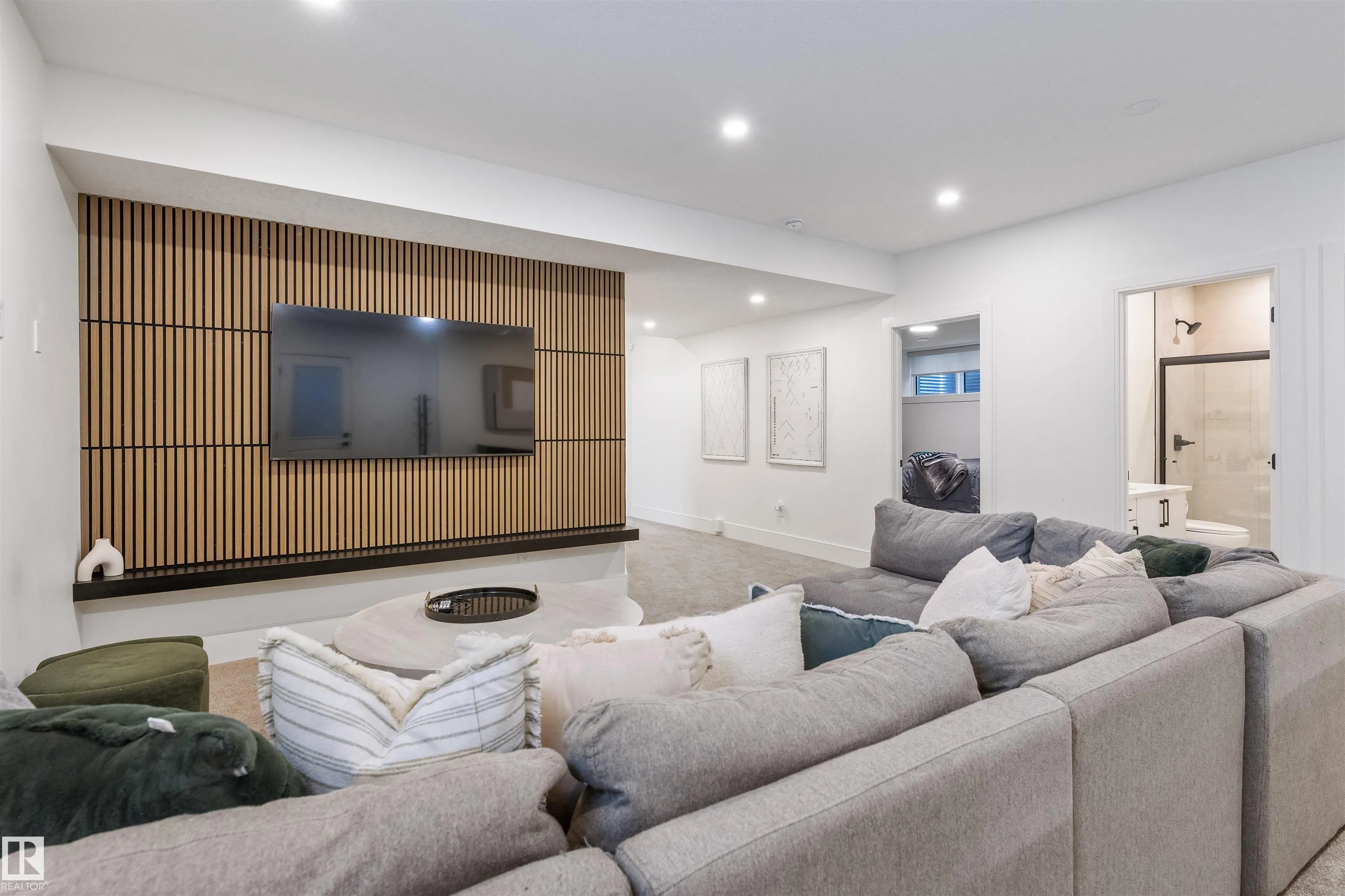 110 EDGEFIELD Way