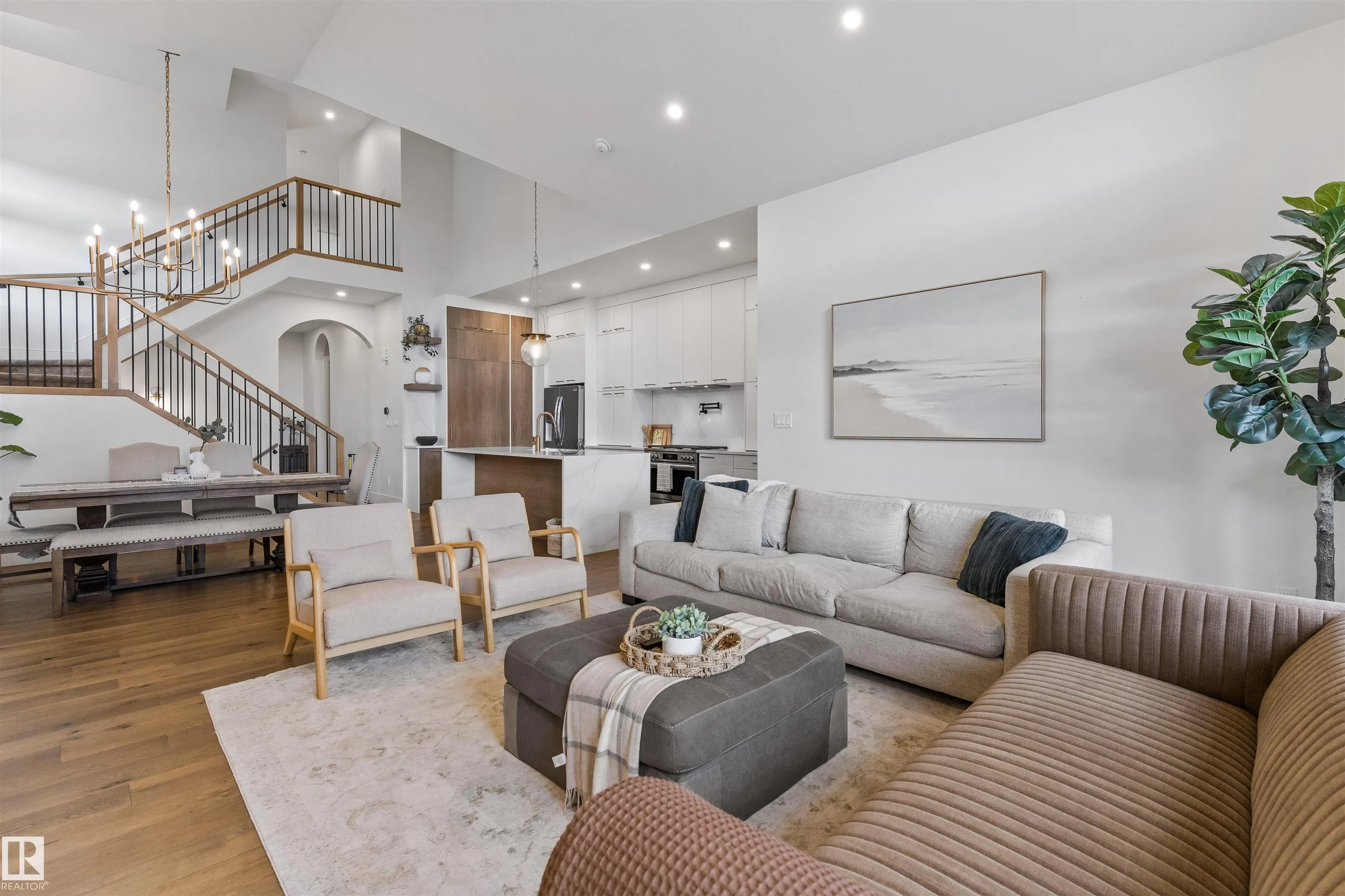 110 EDGEFIELD Way
