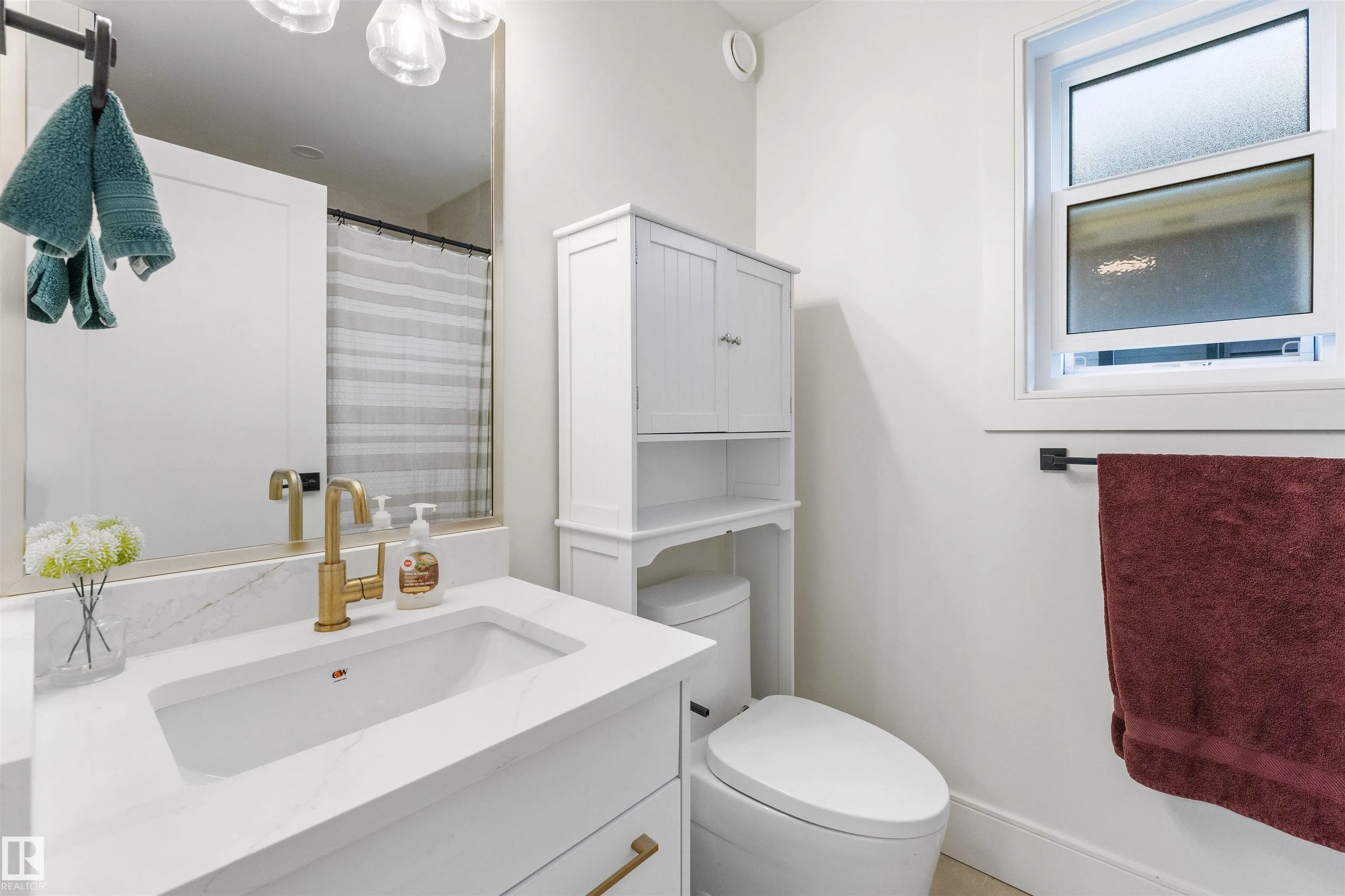 110 EDGEFIELD Way