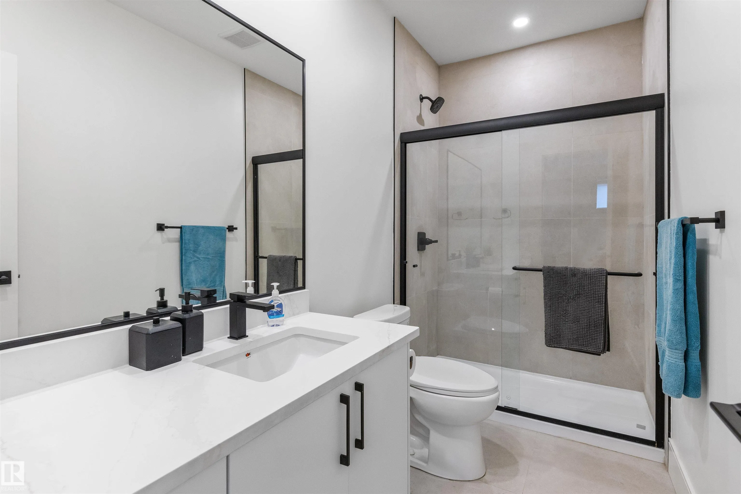110 EDGEFIELD Way