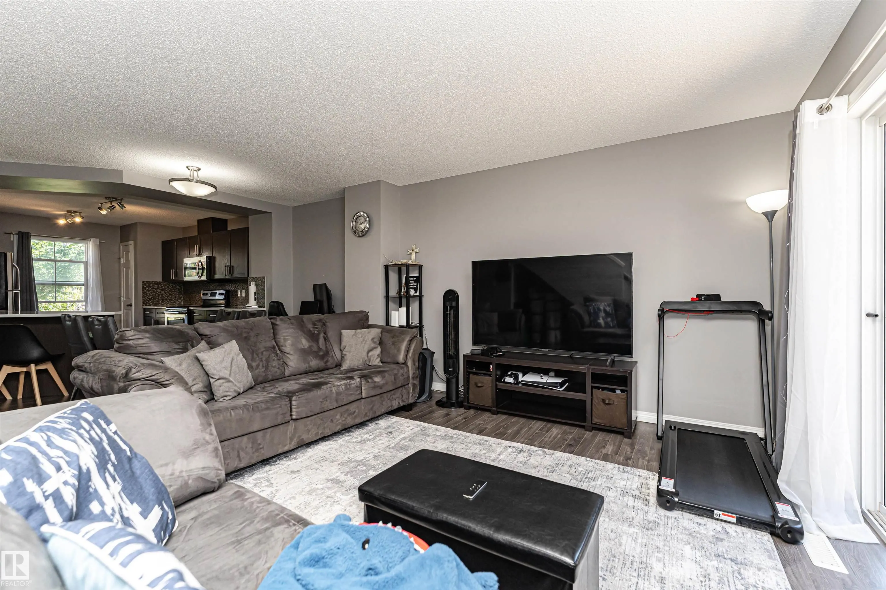 4029 ORCHARDS Drive