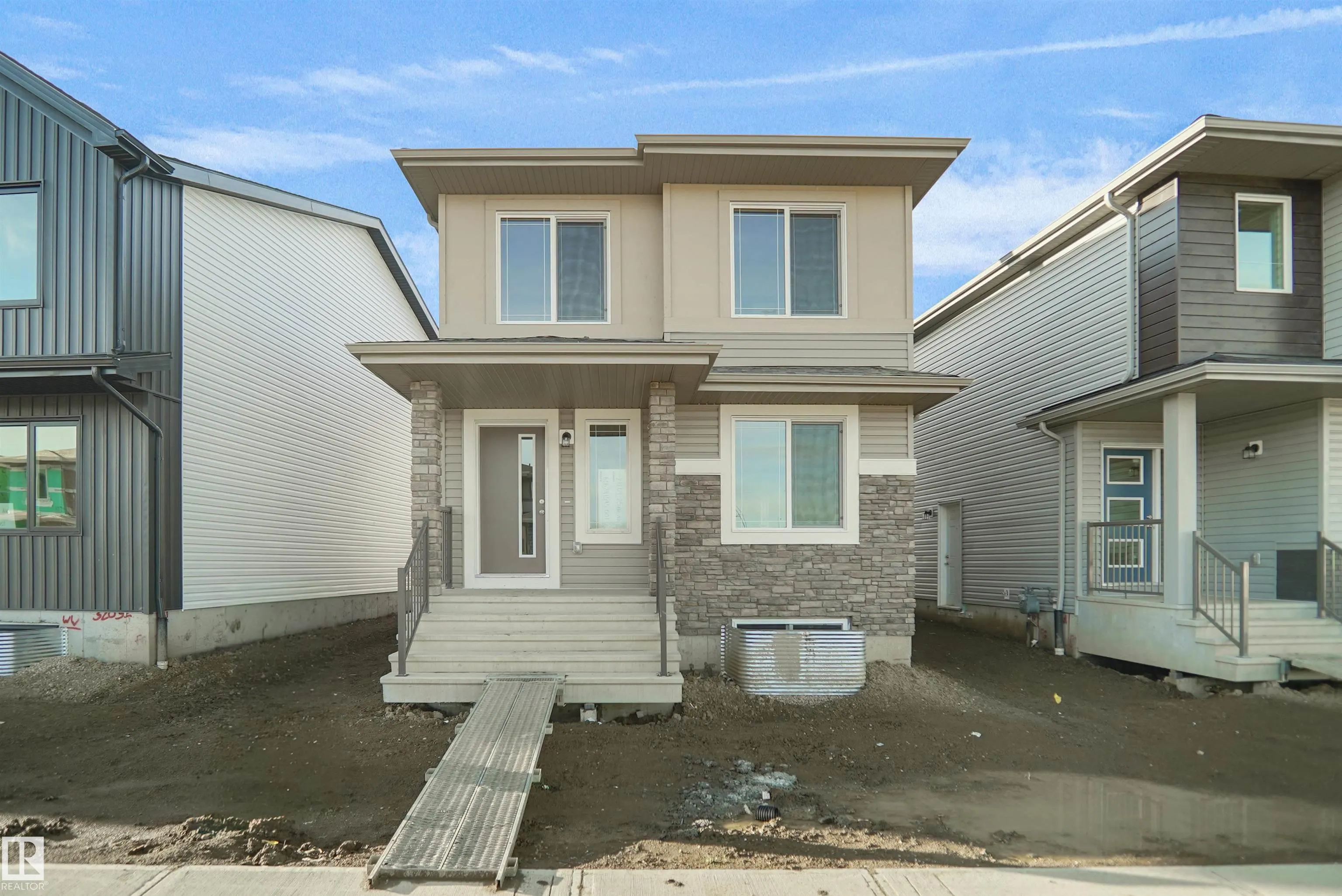 261 Falcon Crescent