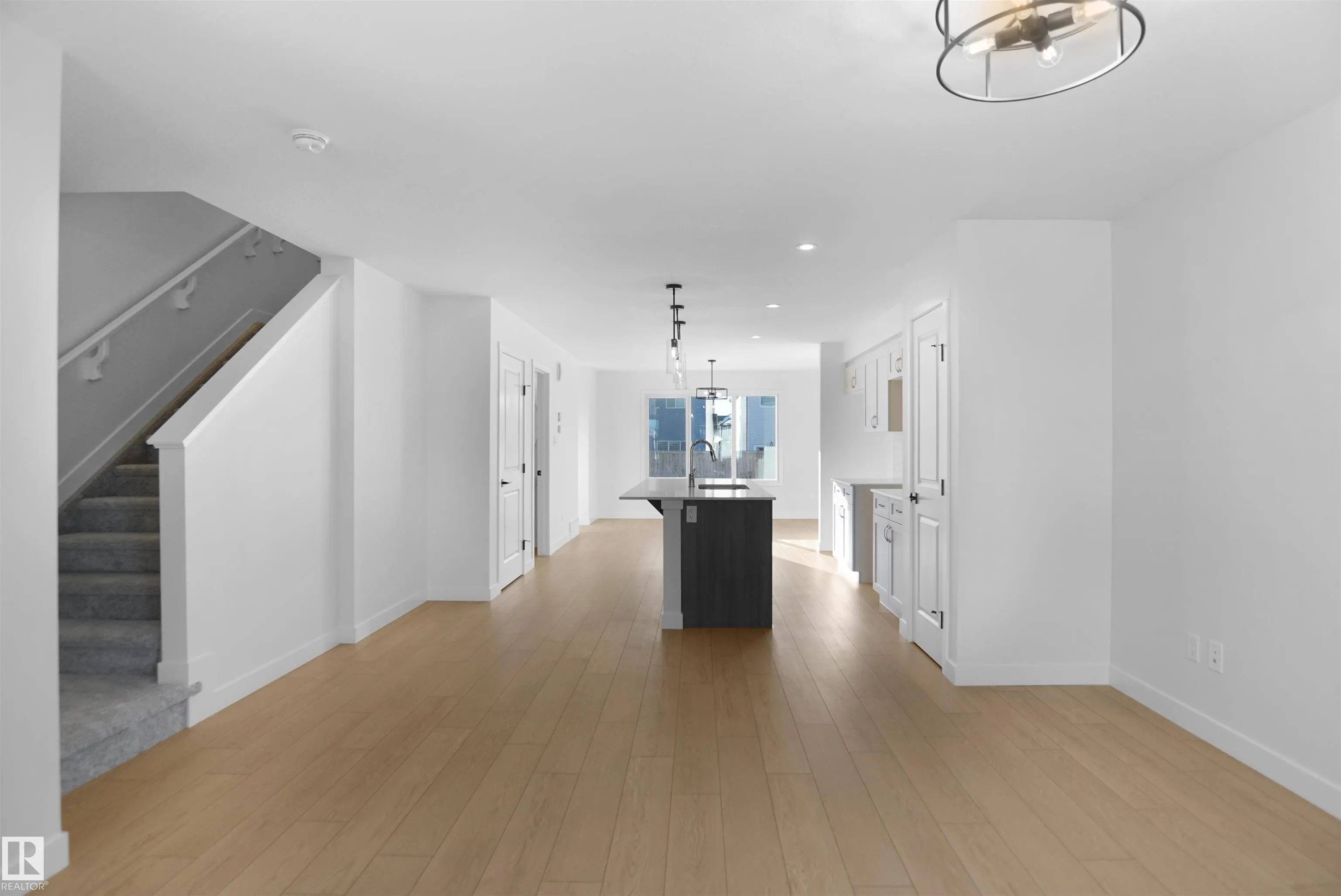 261 Falcon Crescent
