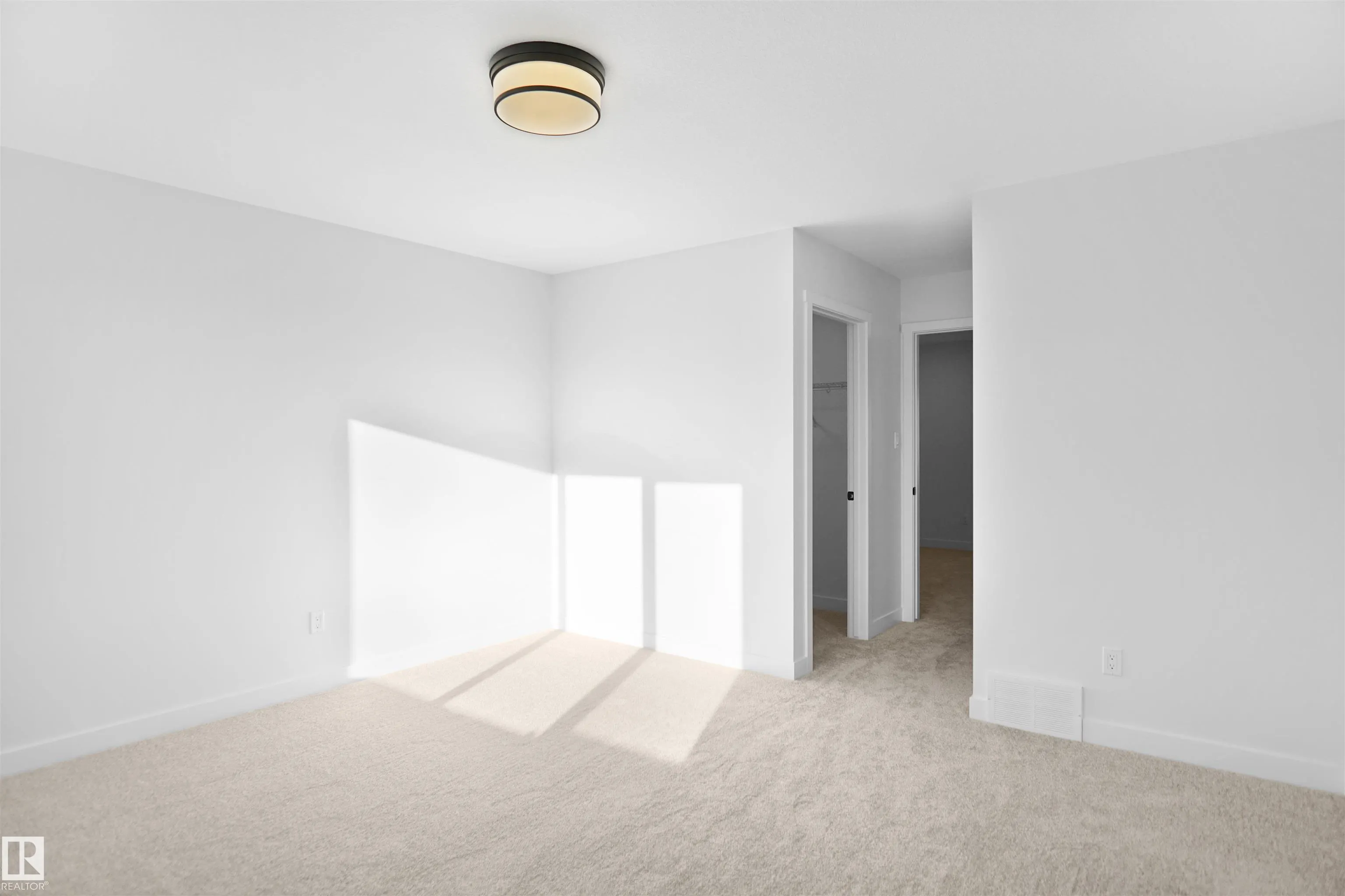 261 Falcon Crescent