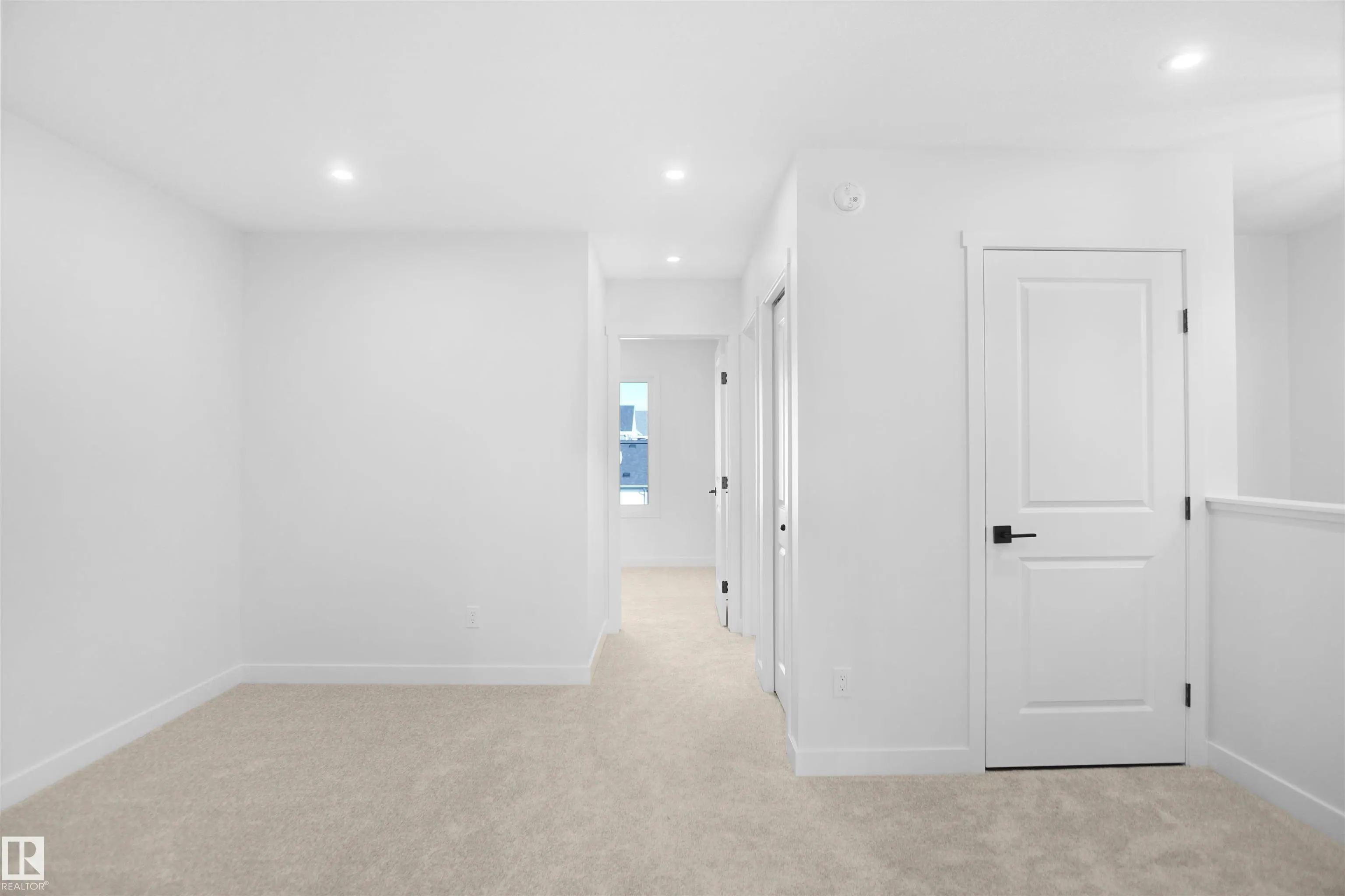 261 Falcon Crescent