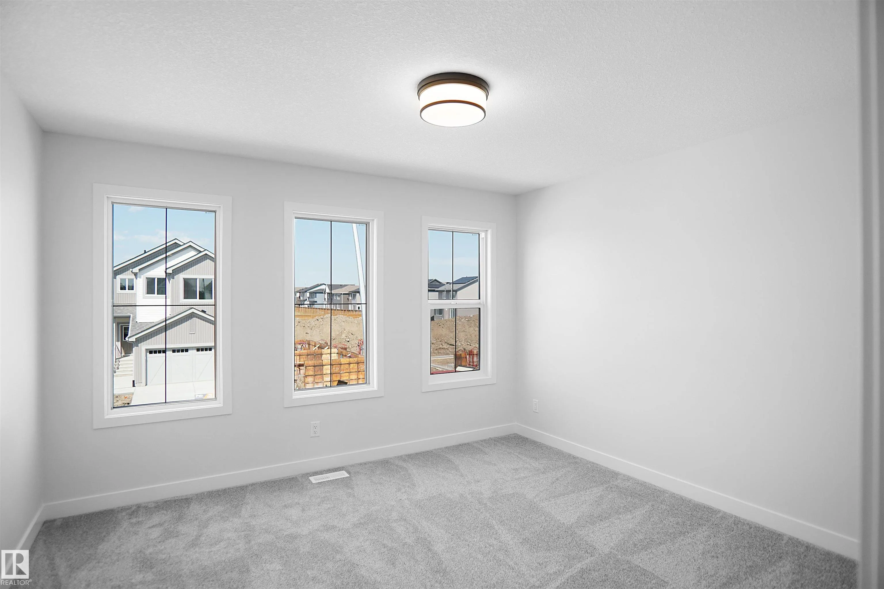 259 Falcon Crescent
