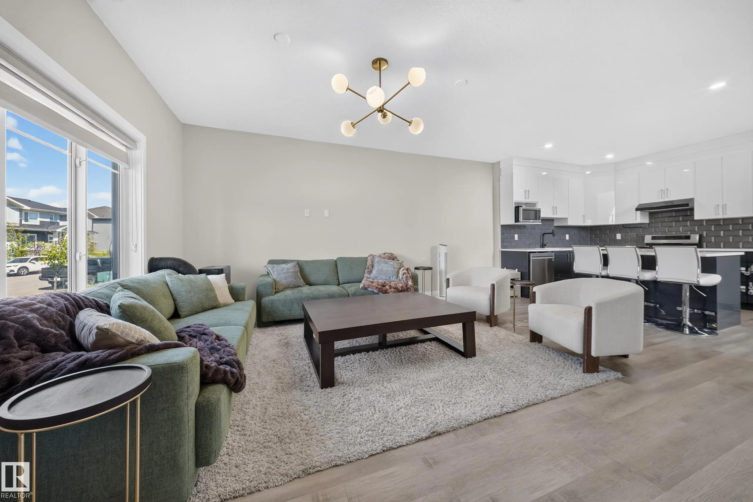 4301 38 st