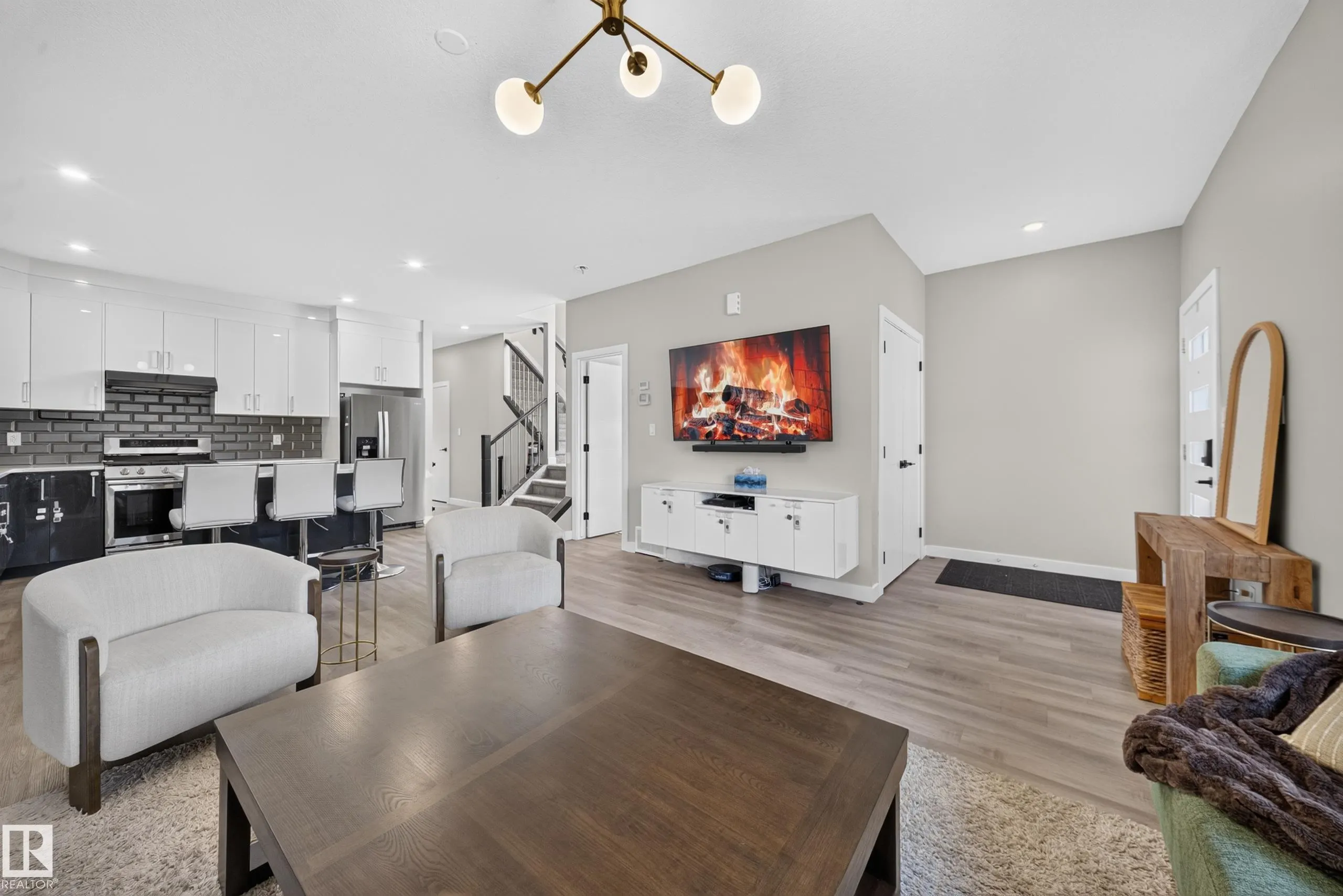 4301 38 st