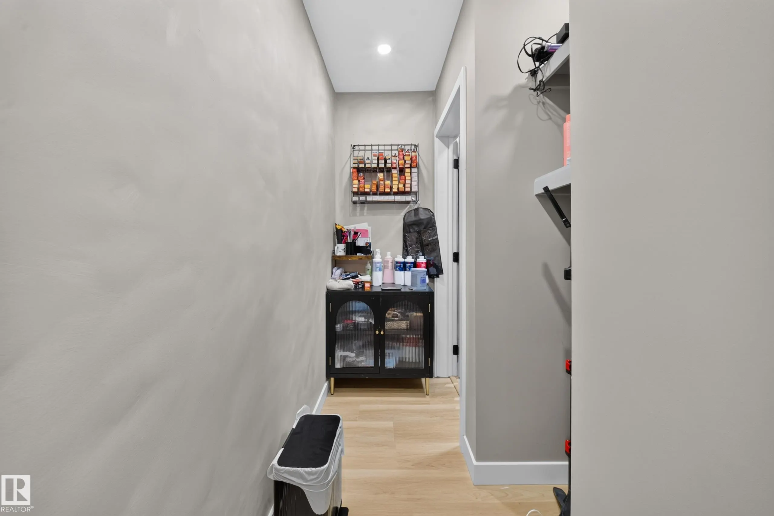 4301 38 st