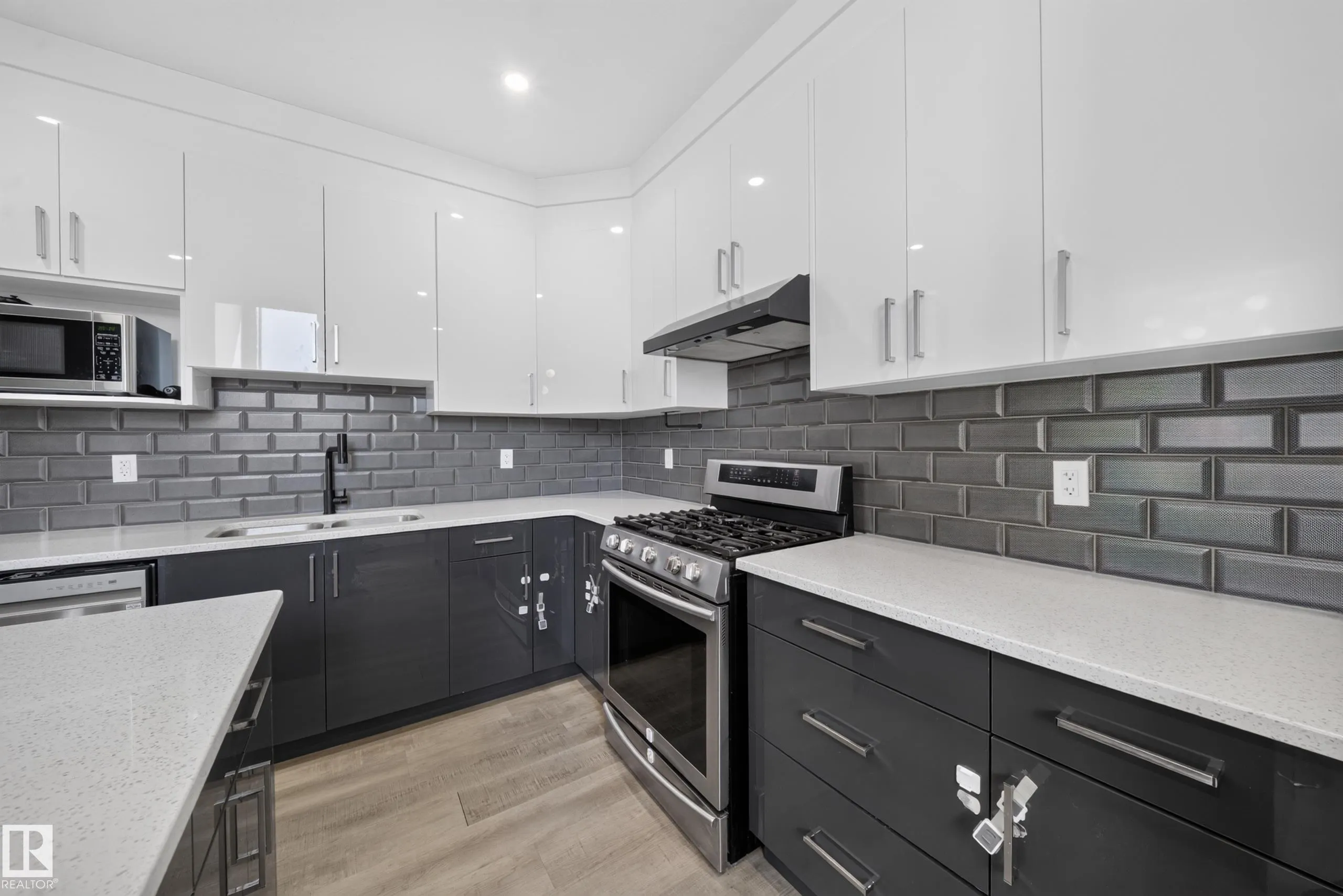 4301 38 st