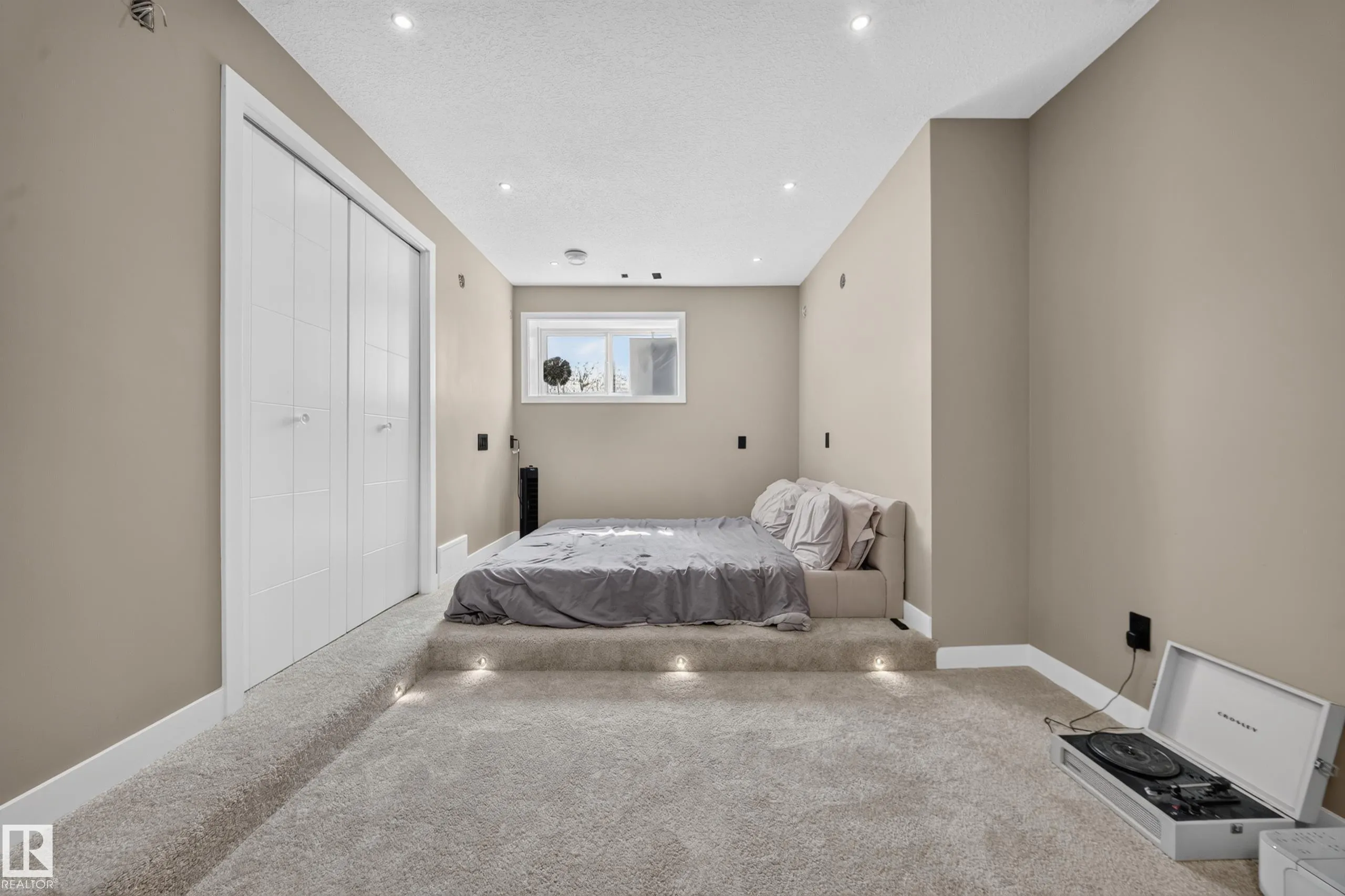 4301 38 st