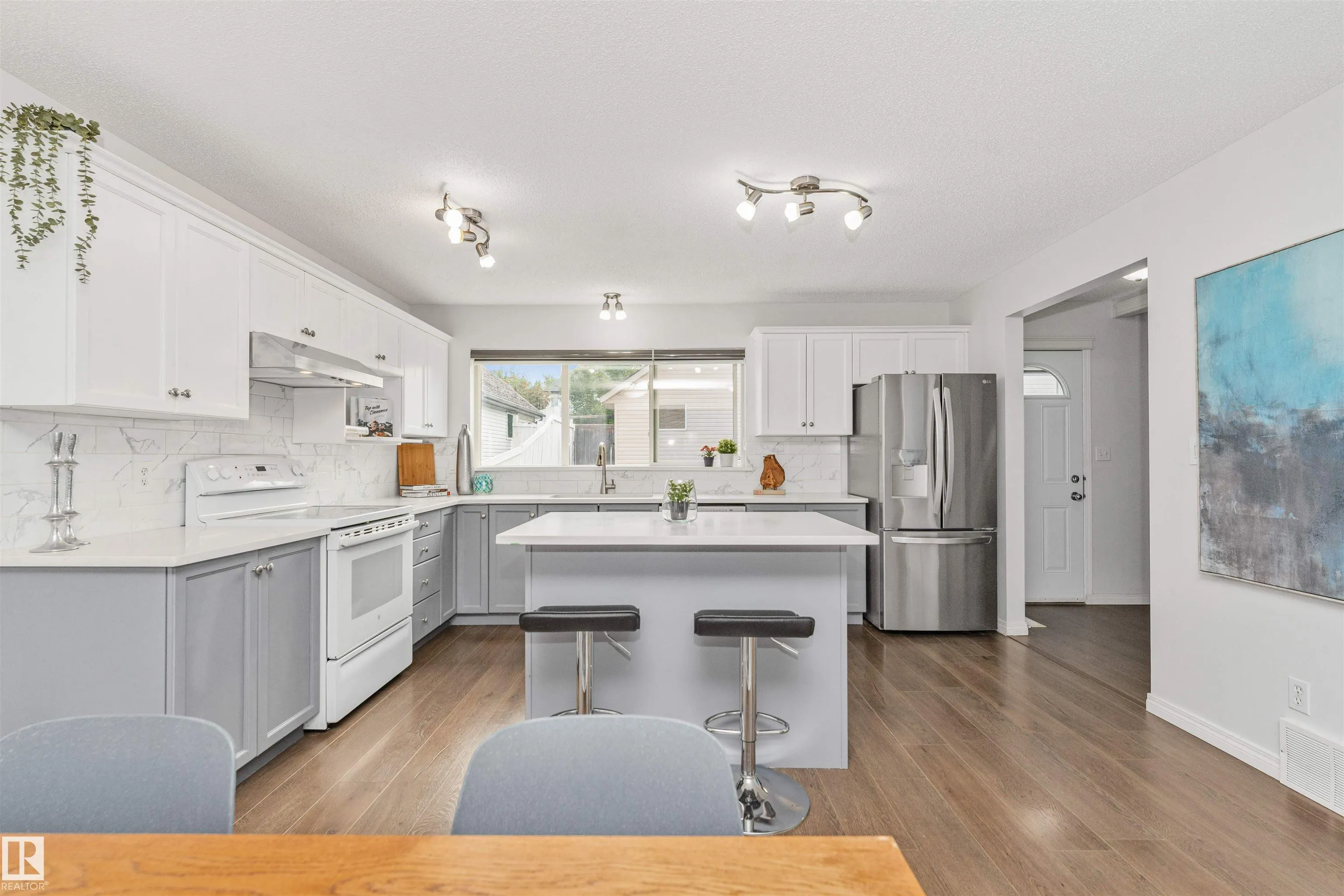 4121 TOMPKINS Way