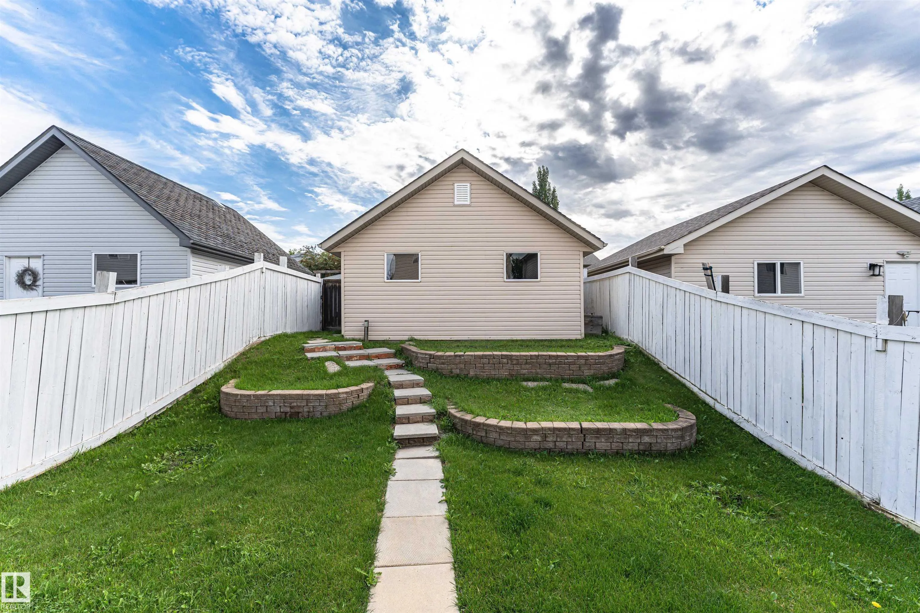 4121 TOMPKINS Way