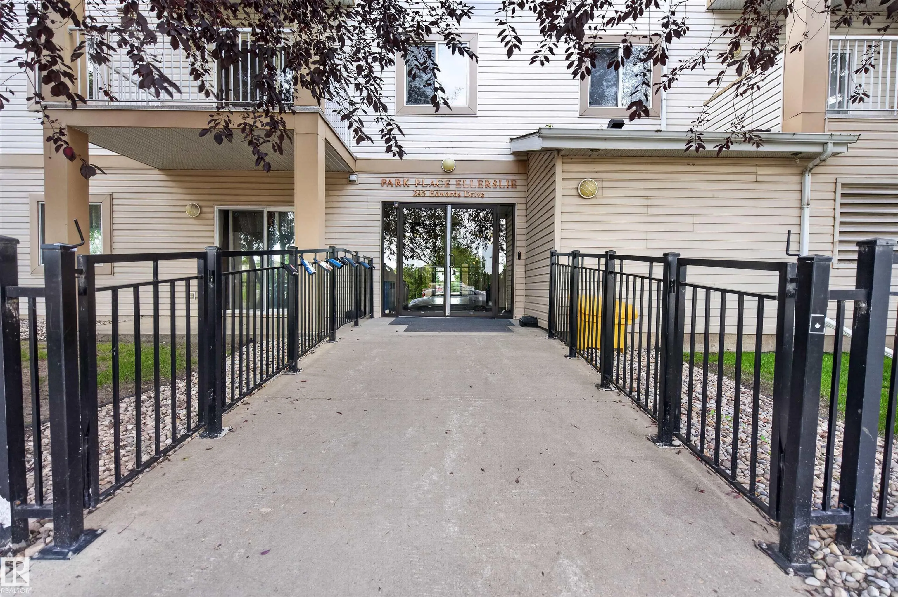 245 EDWARDS Drive