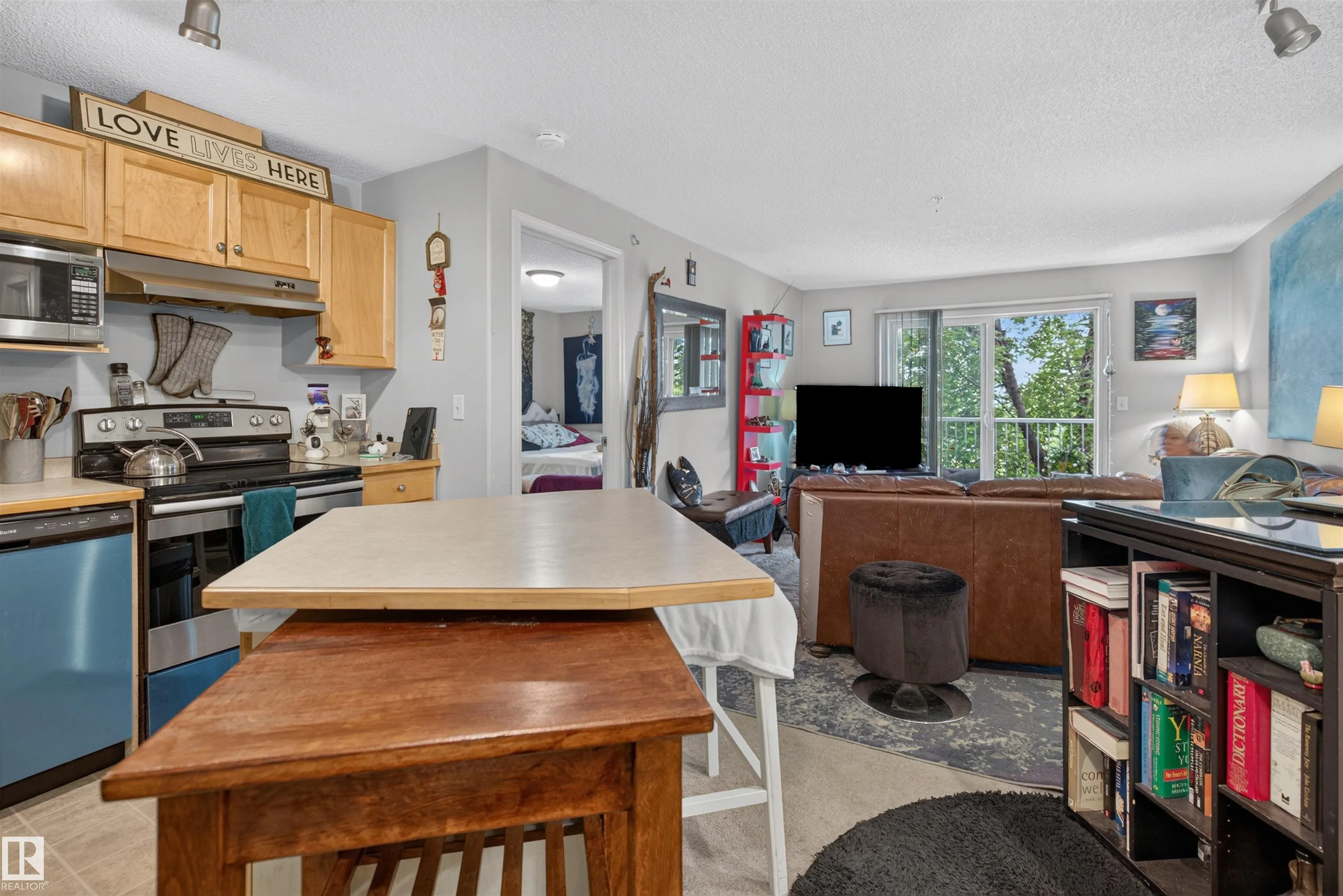 245 EDWARDS Drive