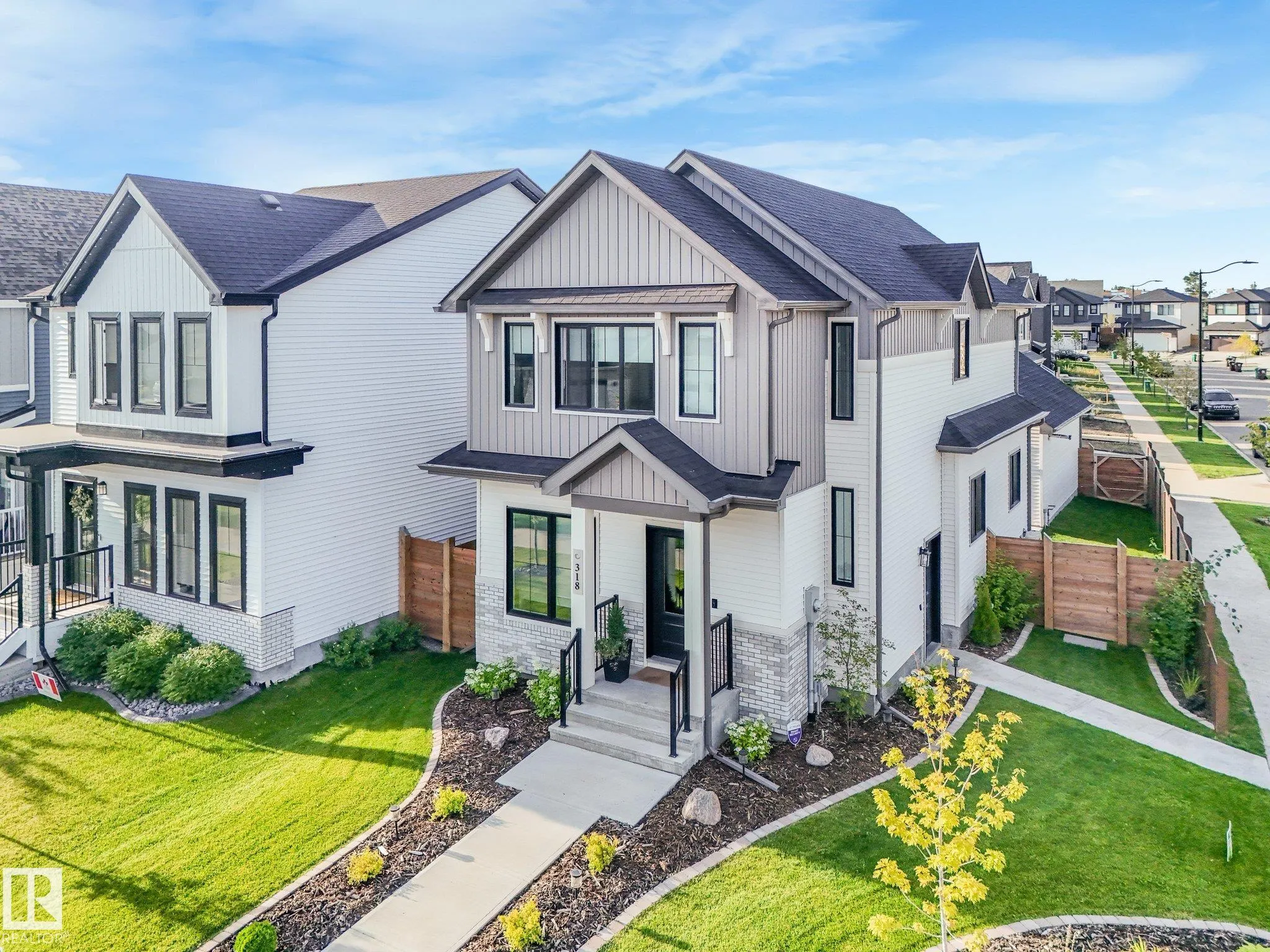 318 JENSEN LAKES Boulevard