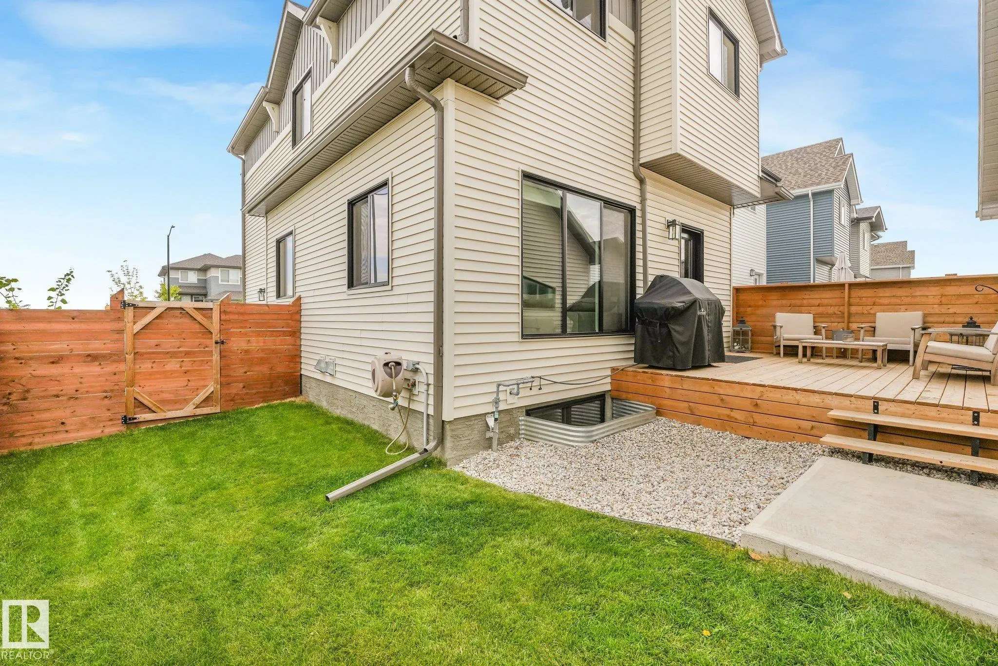 318 JENSEN LAKES Boulevard