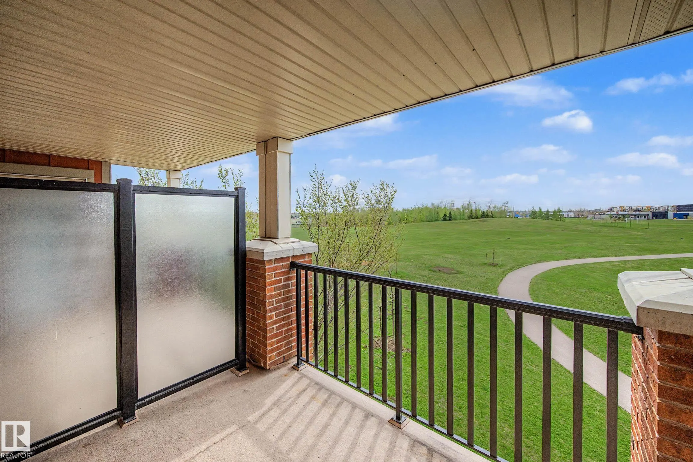 3719 WHITELAW Lane