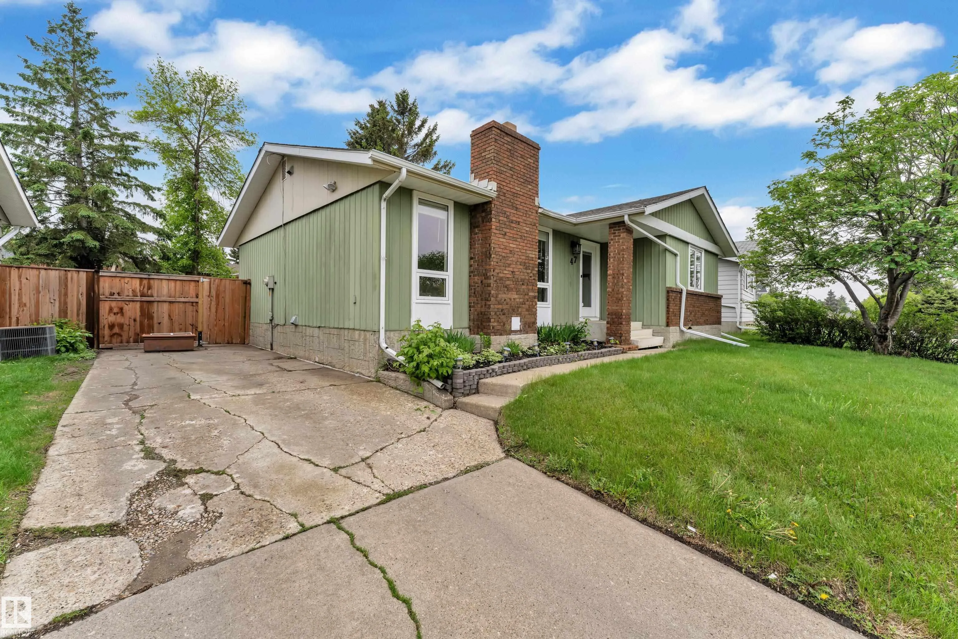 47 GALLOWAY Drive