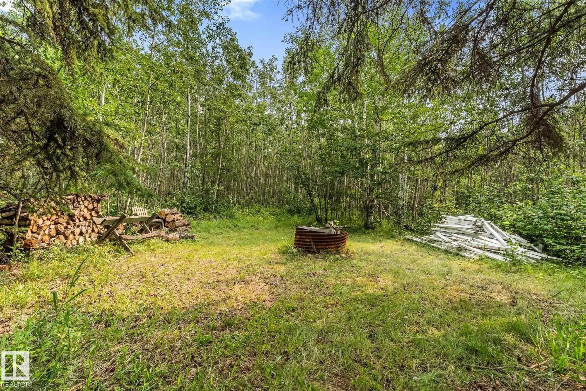 57023 RGE ROAD 220