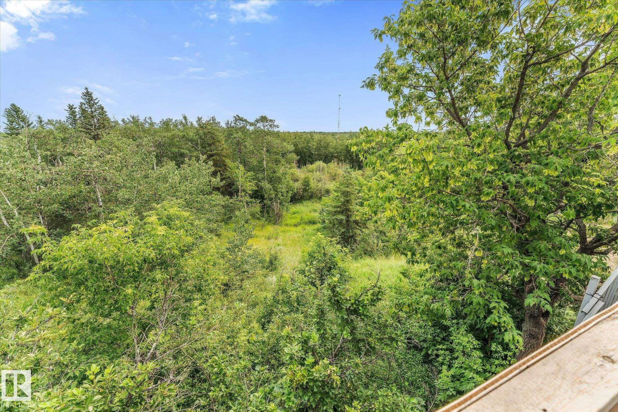 57023 RGE ROAD 220
