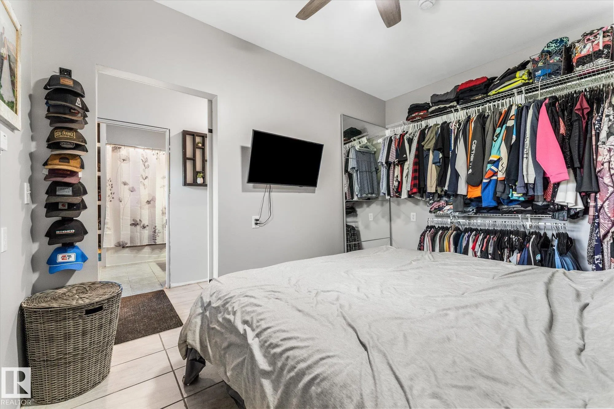 57023 RGE ROAD 220