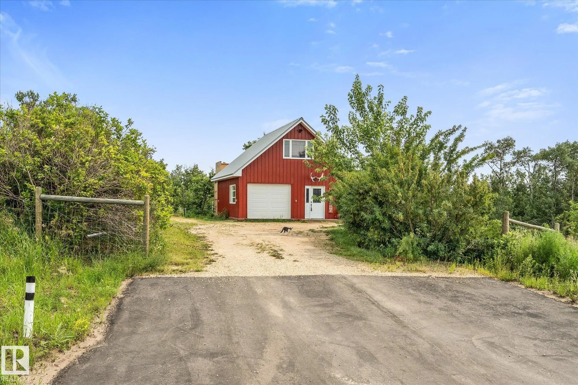 57023 RGE ROAD 220