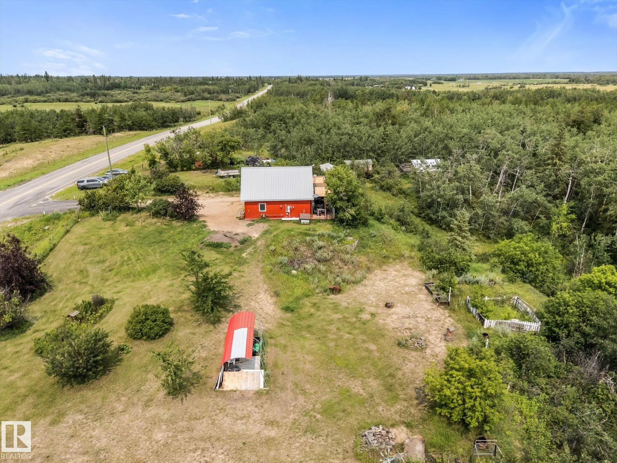 57023 RGE ROAD 220